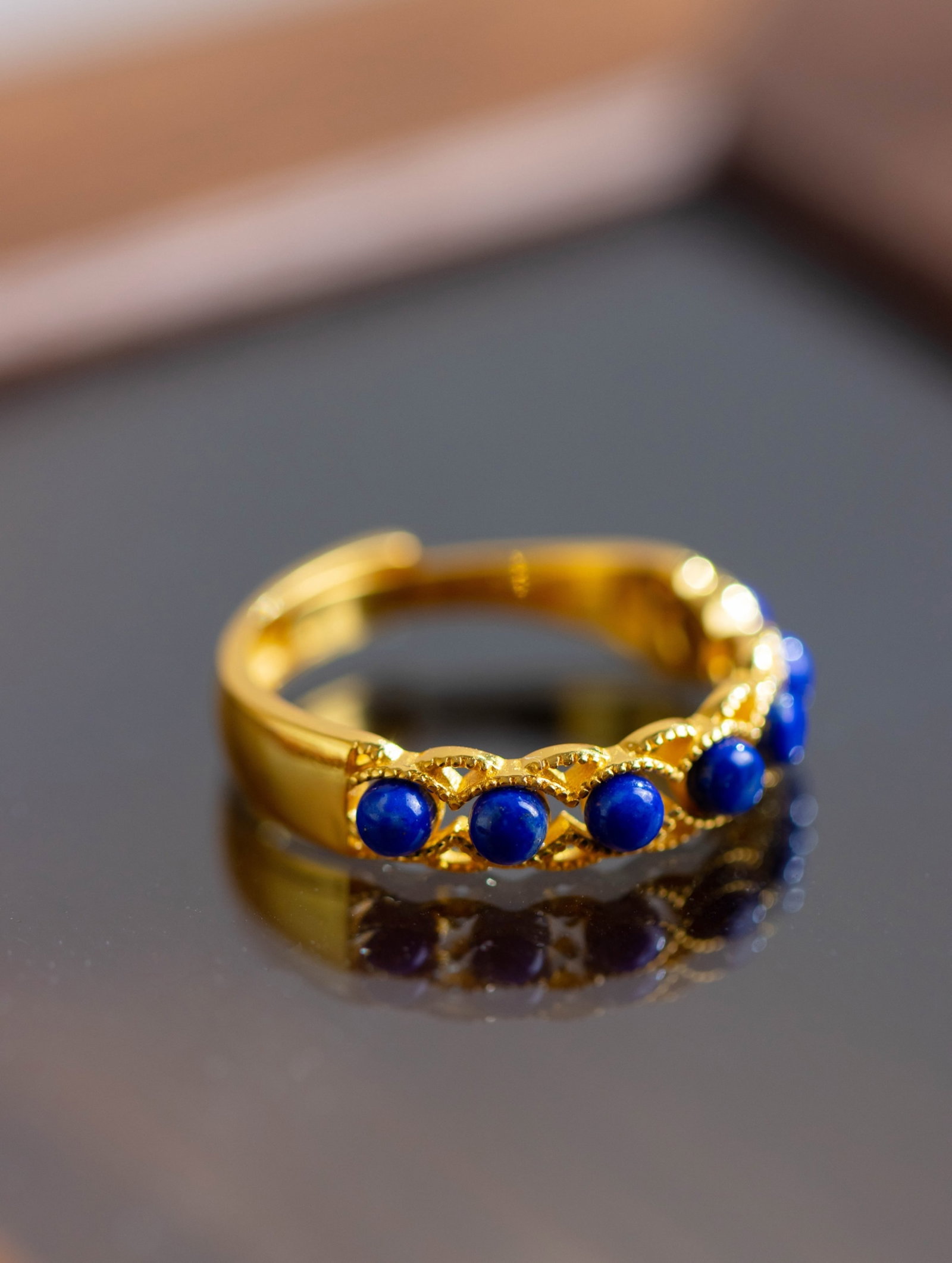 An Exquisite Sterling Silver-Gold Plated Inlaid Lapis Lazuli Ring: An Exquisite Sterling Silver-Gold Plated Inlaid Lapis Lazuli Ring 纯银镀金镶青金石戒指