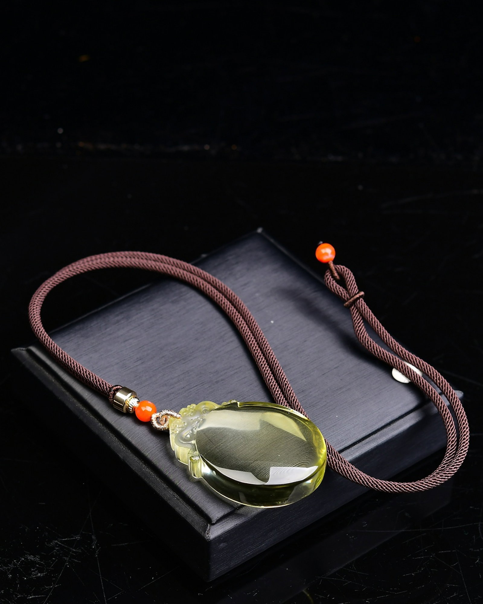 An Exquisite Crystal Auspicious Beast Pattern Pendant - 5
