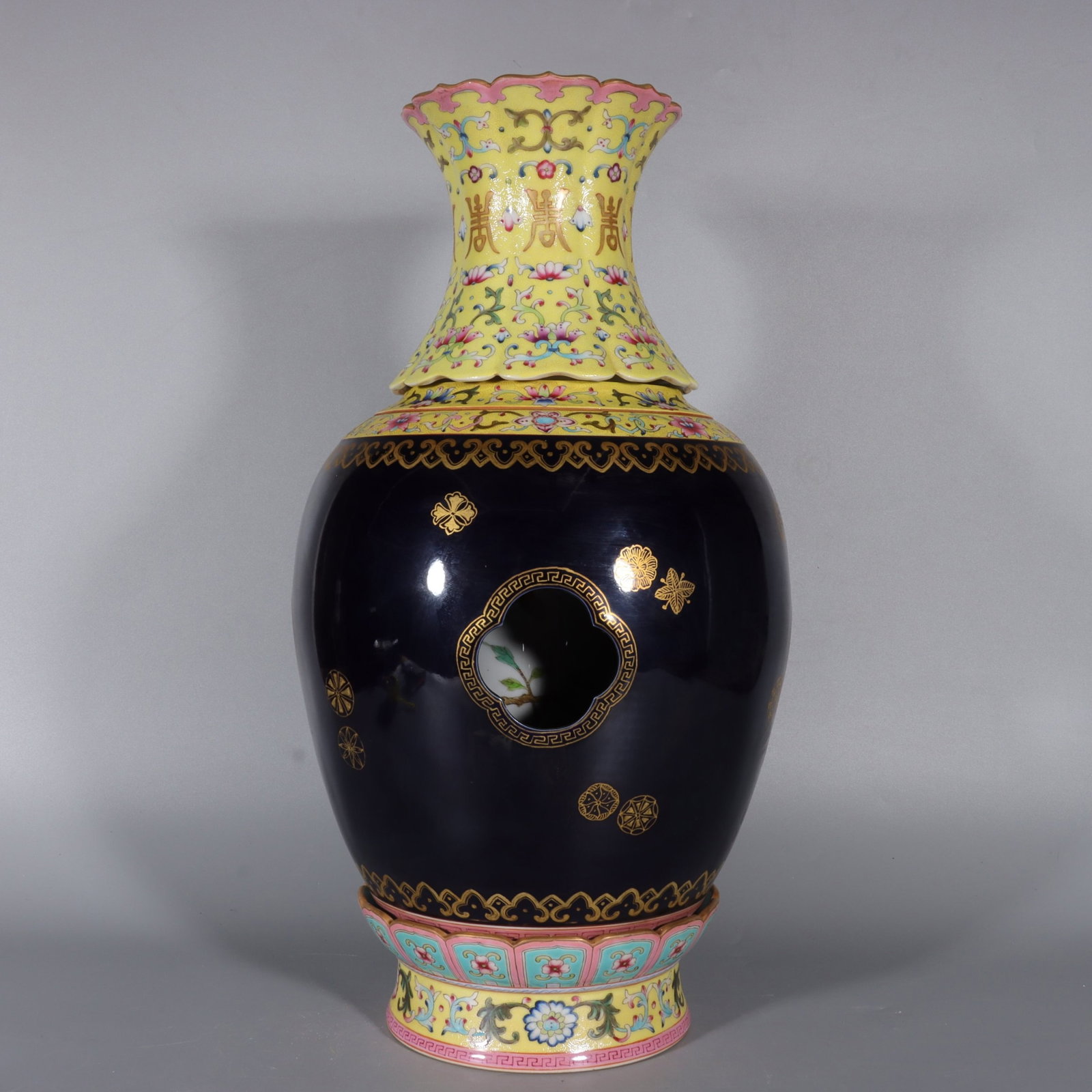 A Huge Yellow Ground Ji Blue Glazed Painted Gold Lotus Pattern Vase: A Huge Yellow Ground Ji Blue Glazed Painted Gold Lotus Pattern Vase,Qing Dynasty,China,Qianlong Six-character Mark,Size:18.1inx9.1in 黄地霁蓝釉描金缠