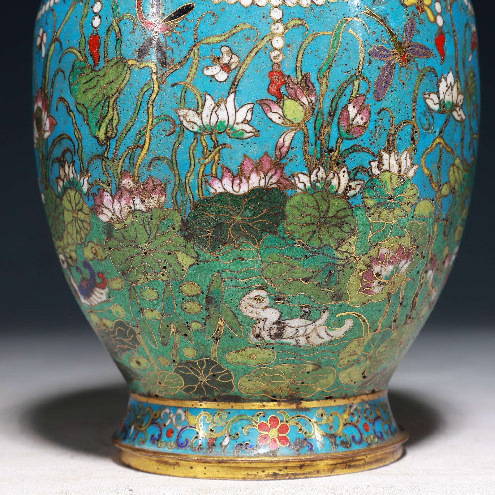 An Exquisite Cloisonne Flower Pattern Jar - 3