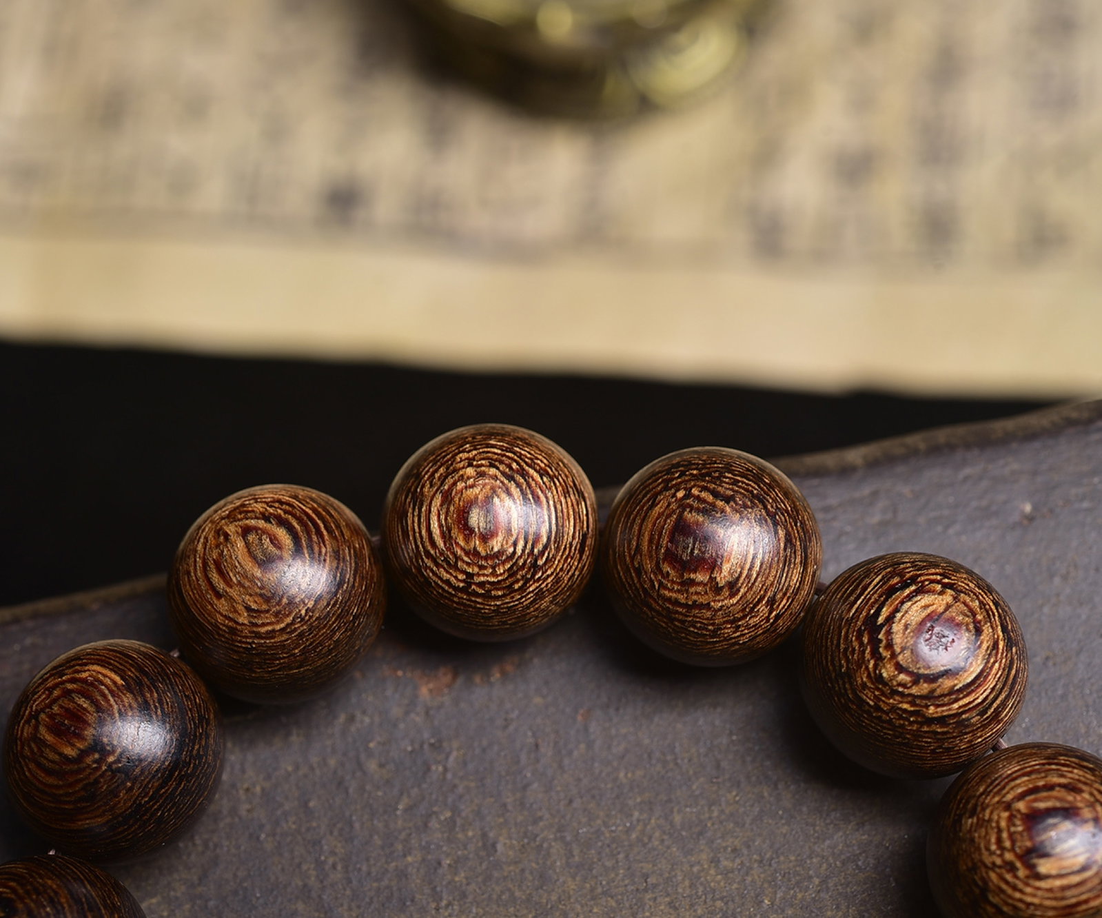 An Exquisite Eaglewood Bracelets - 5
