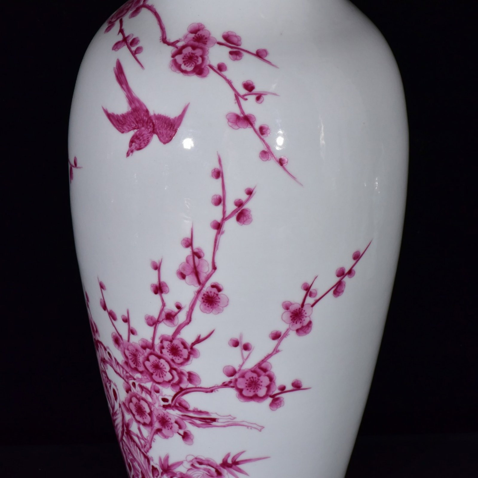 A Huge Ruby Red-Glazed Flower and Bird Pattern Vase - 7