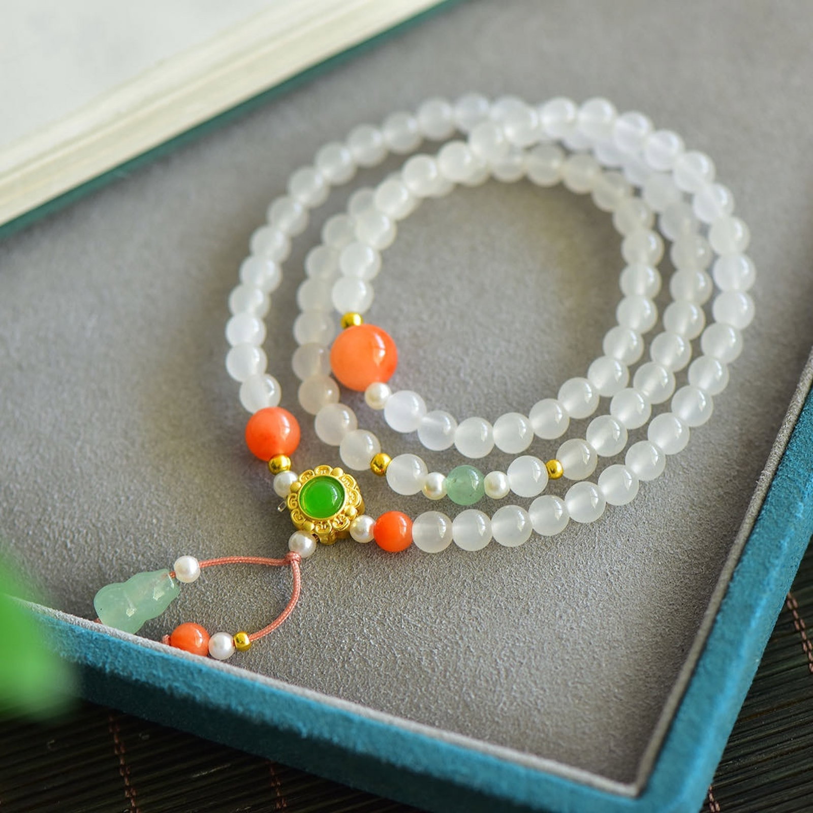 An Exquisite White Jade Bracelets - 4
