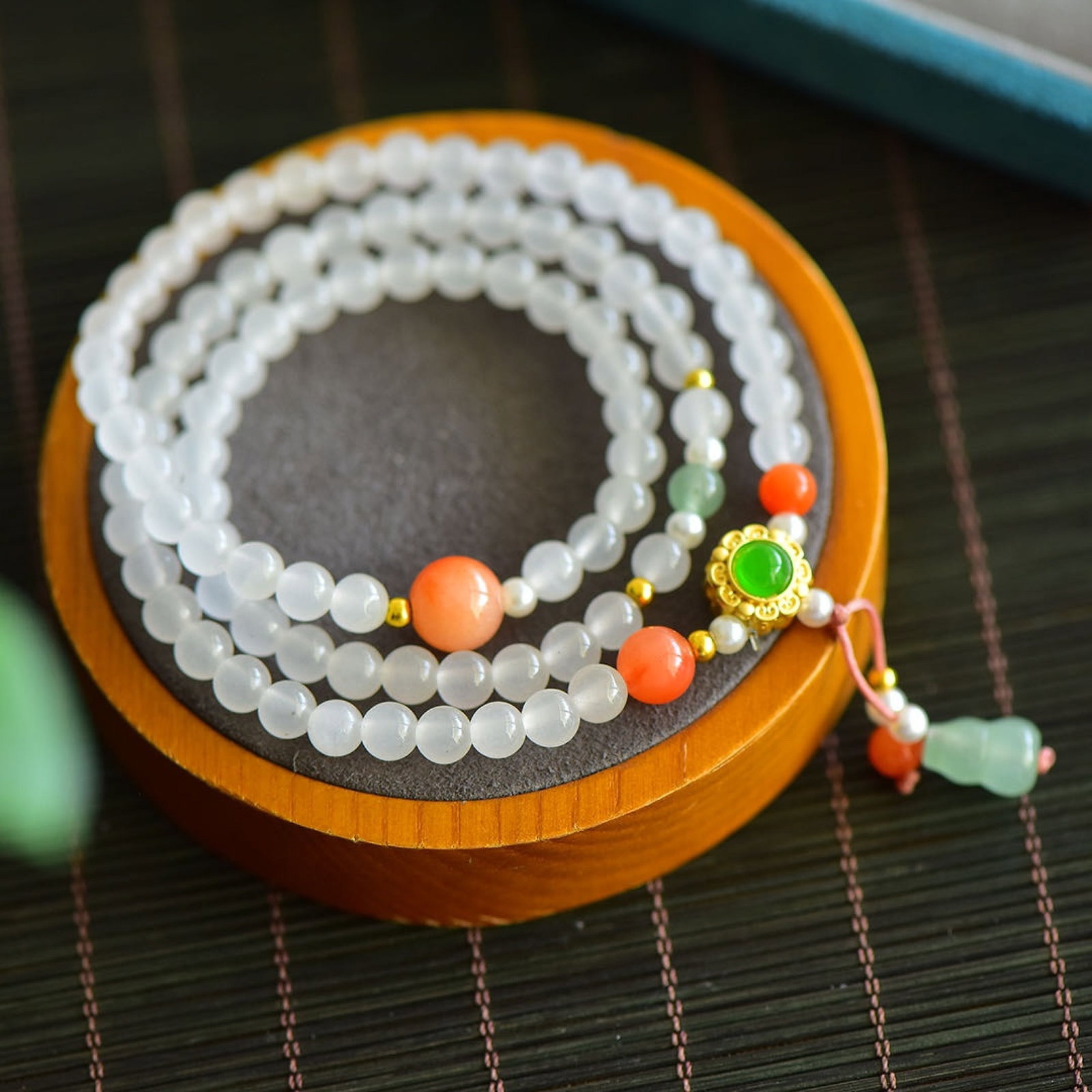 An Exquisite White Jade Bracelets - 5
