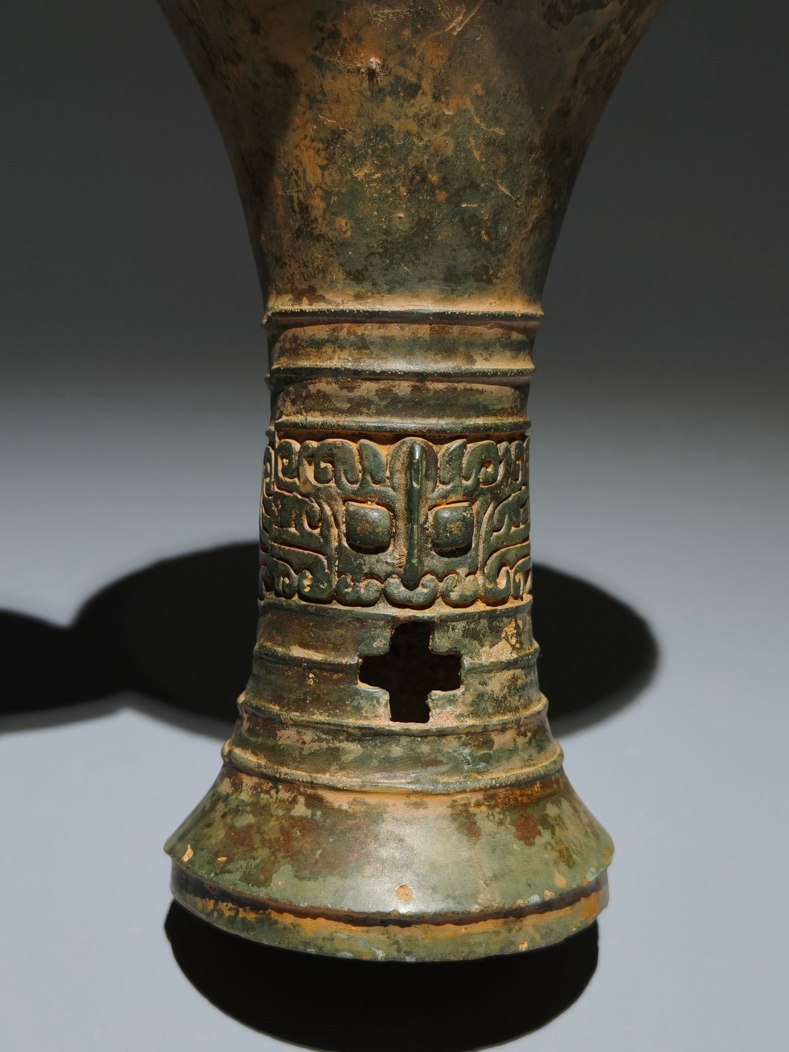 An Archaic Bronze Beast-Face Pattern Gu - 2