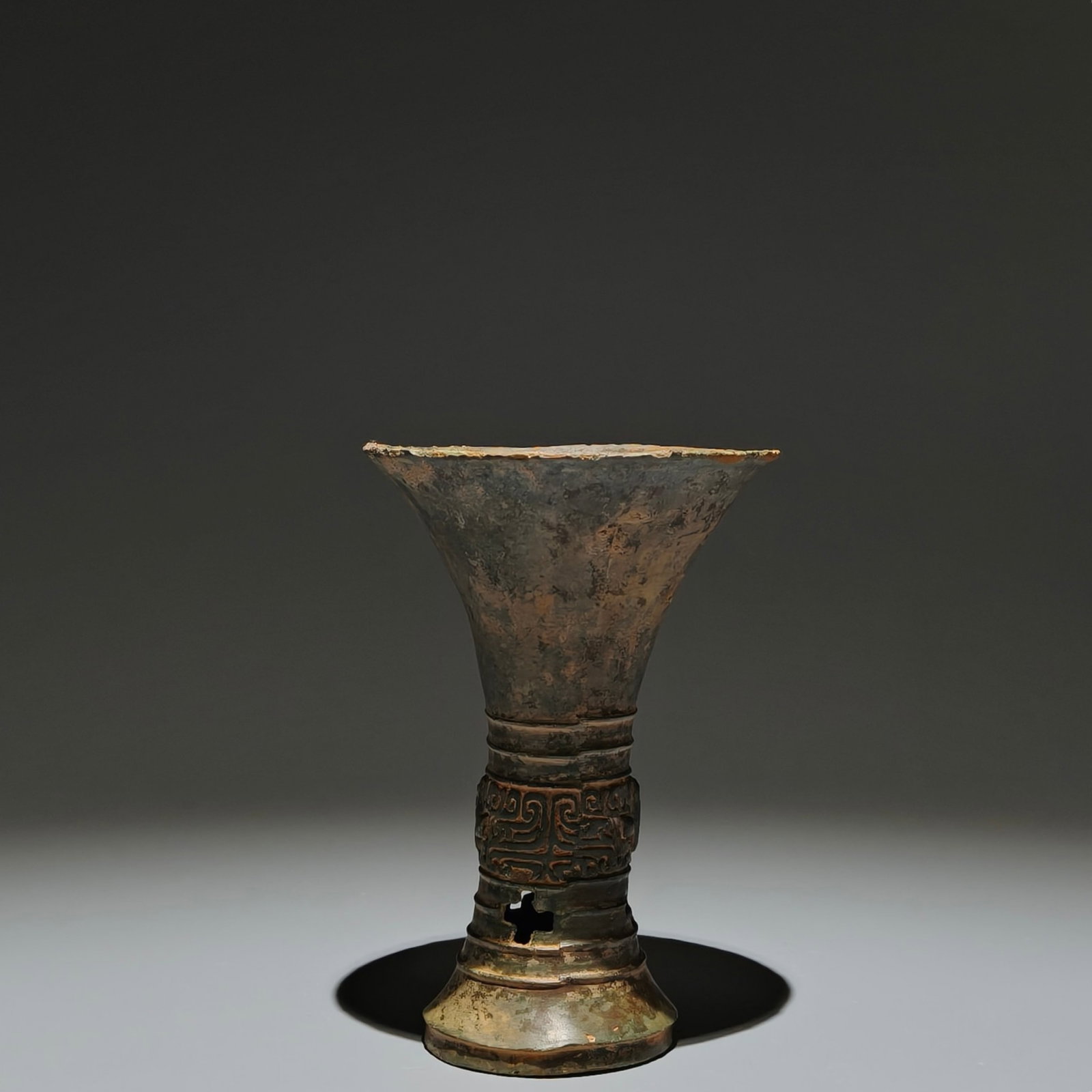 An Archaic Bronze Beast-Face Pattern Gu - 4