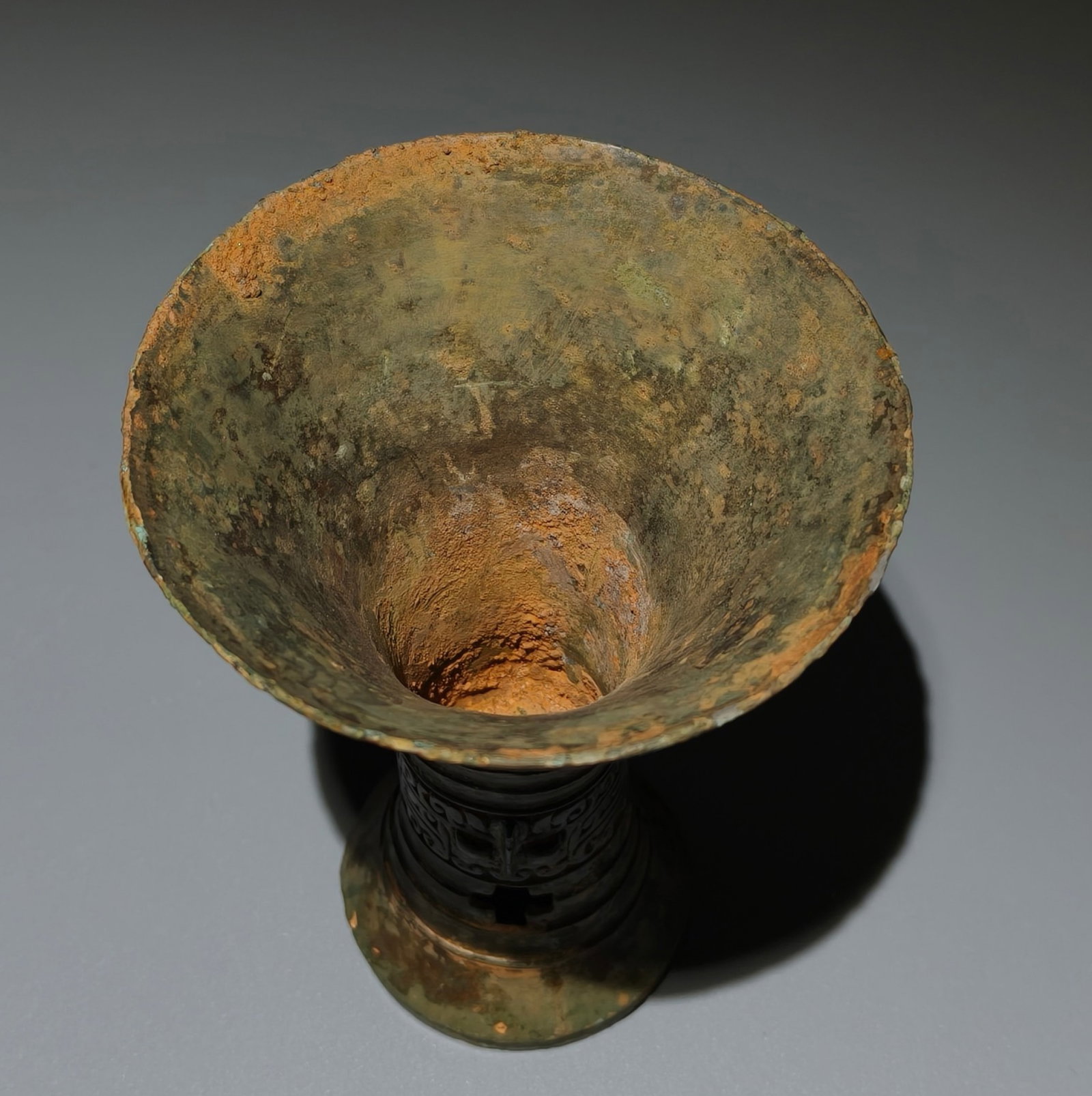 An Archaic Bronze Beast-Face Pattern Gu - 8