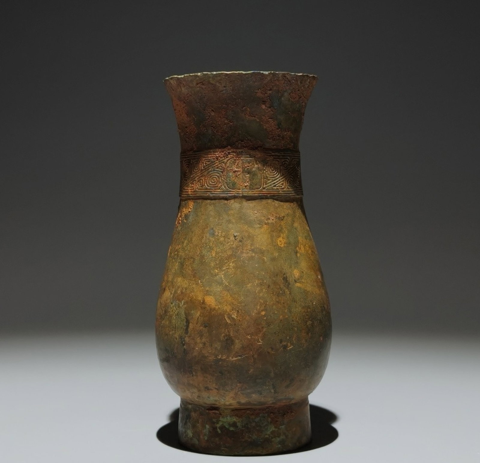 An Archaic Bronze Jar: An Archaic Bronze Jar,the Warring States period in China,Size:6.1inx2.8in 青铜罐,中国战国时期