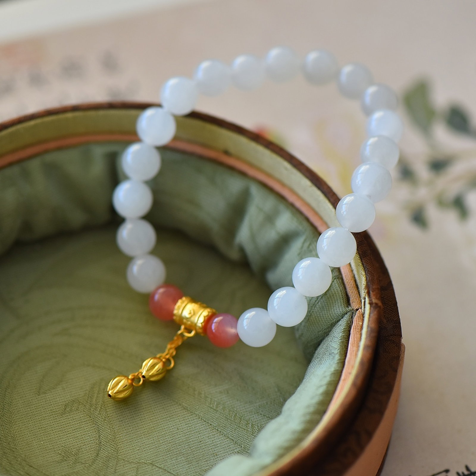 An Exquisite White Jade Bracelets - 2