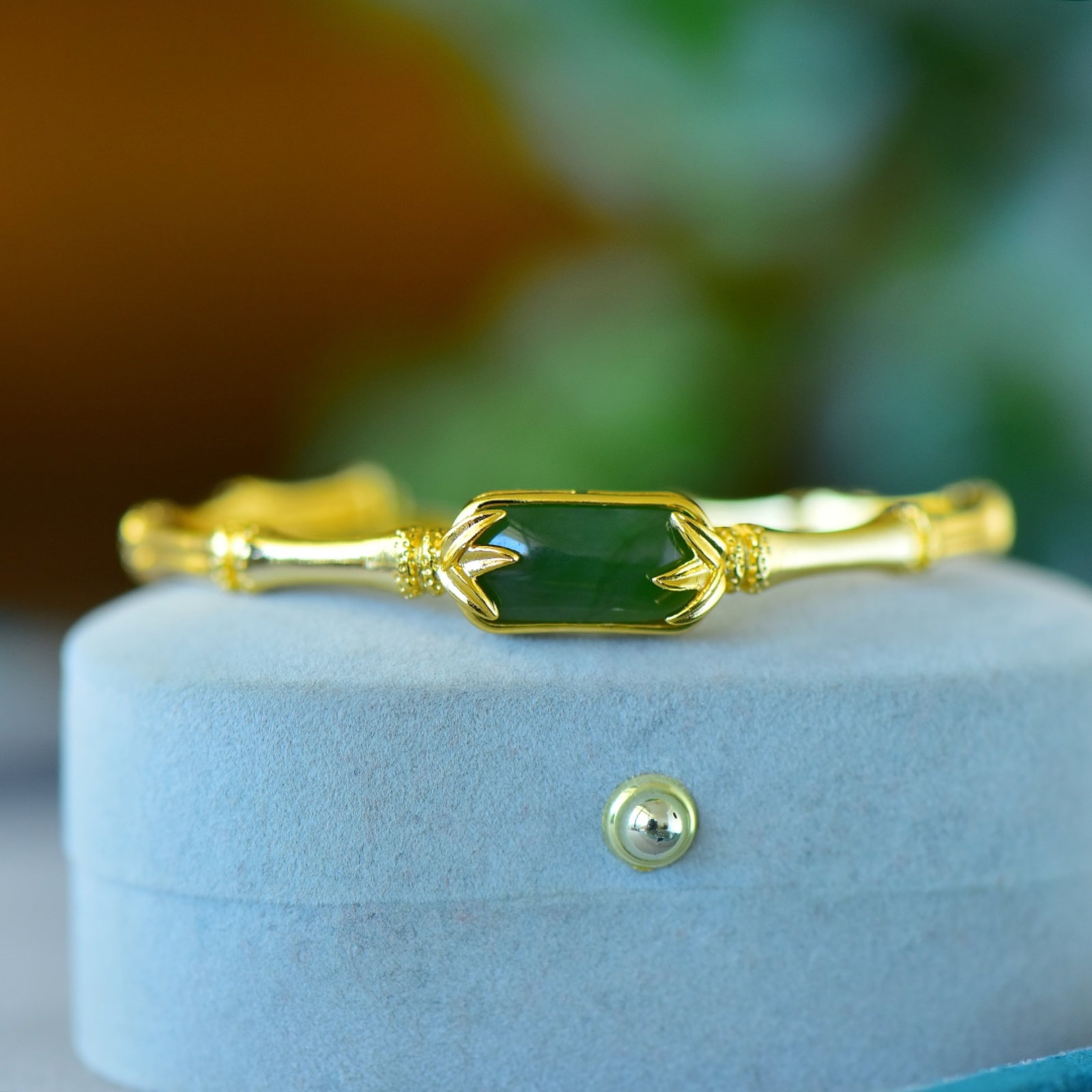 An Exquisite Bronze-Gold Plated Inlaid Jasper Bamboo Pattern Bracelet: An Exquisite Bronze-Gold Plated Inlaid Jasper Bamboo Pattern Bracelet,Size:3.1inx6.3in 铜镀金镶碧玉竹纹手镯