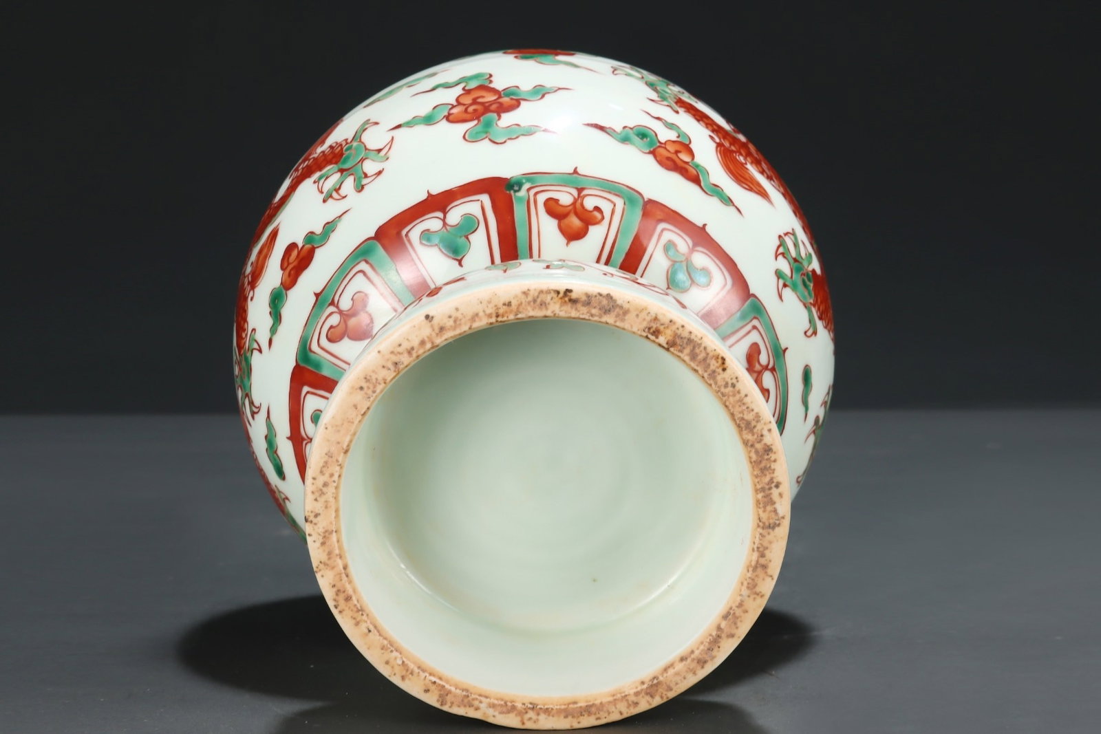An Exquisite Wucai Dragon Pattern Vase - 8