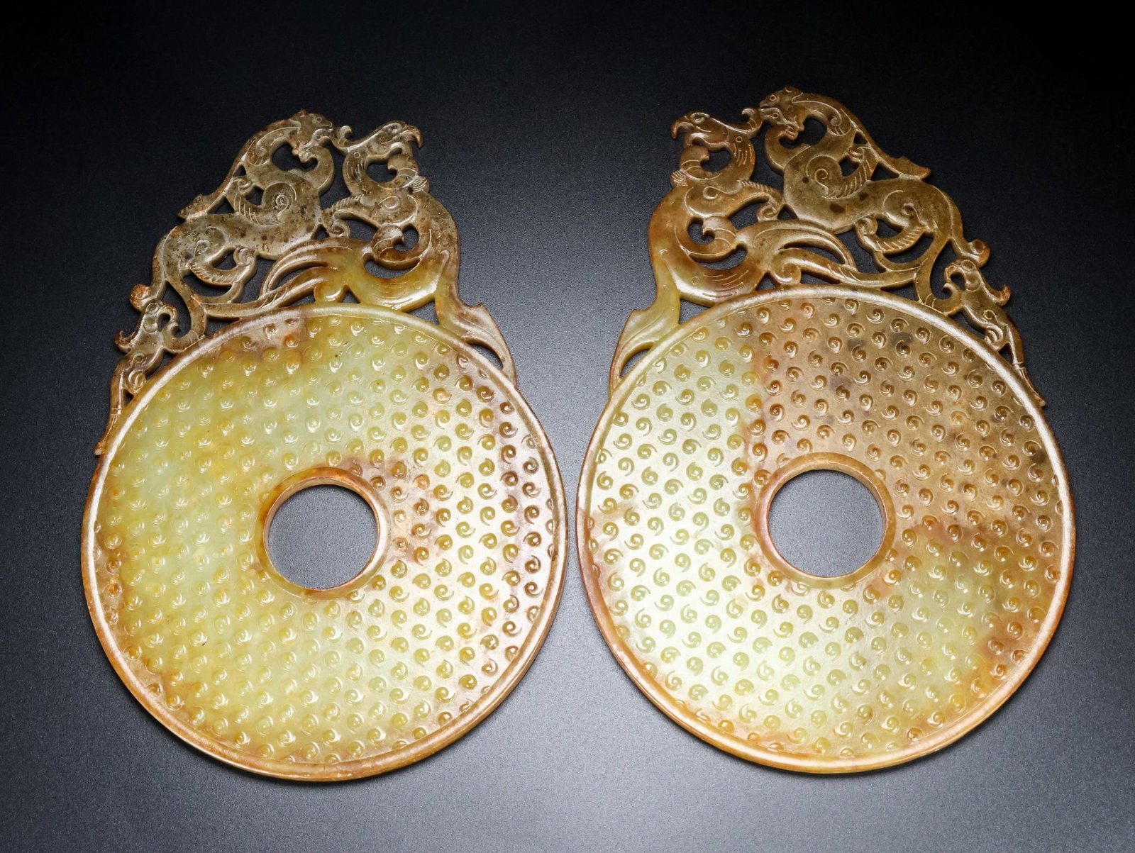 A Pair of Exquisite White Jade Dragon and Phoenix Pattern Ornaments: A Pair of Exquisite White Jade Dragon and Phoenix Pattern Ornaments,Qing Dynasty,China,Size:6.9inx4.7inx0.2in,Weight:394g