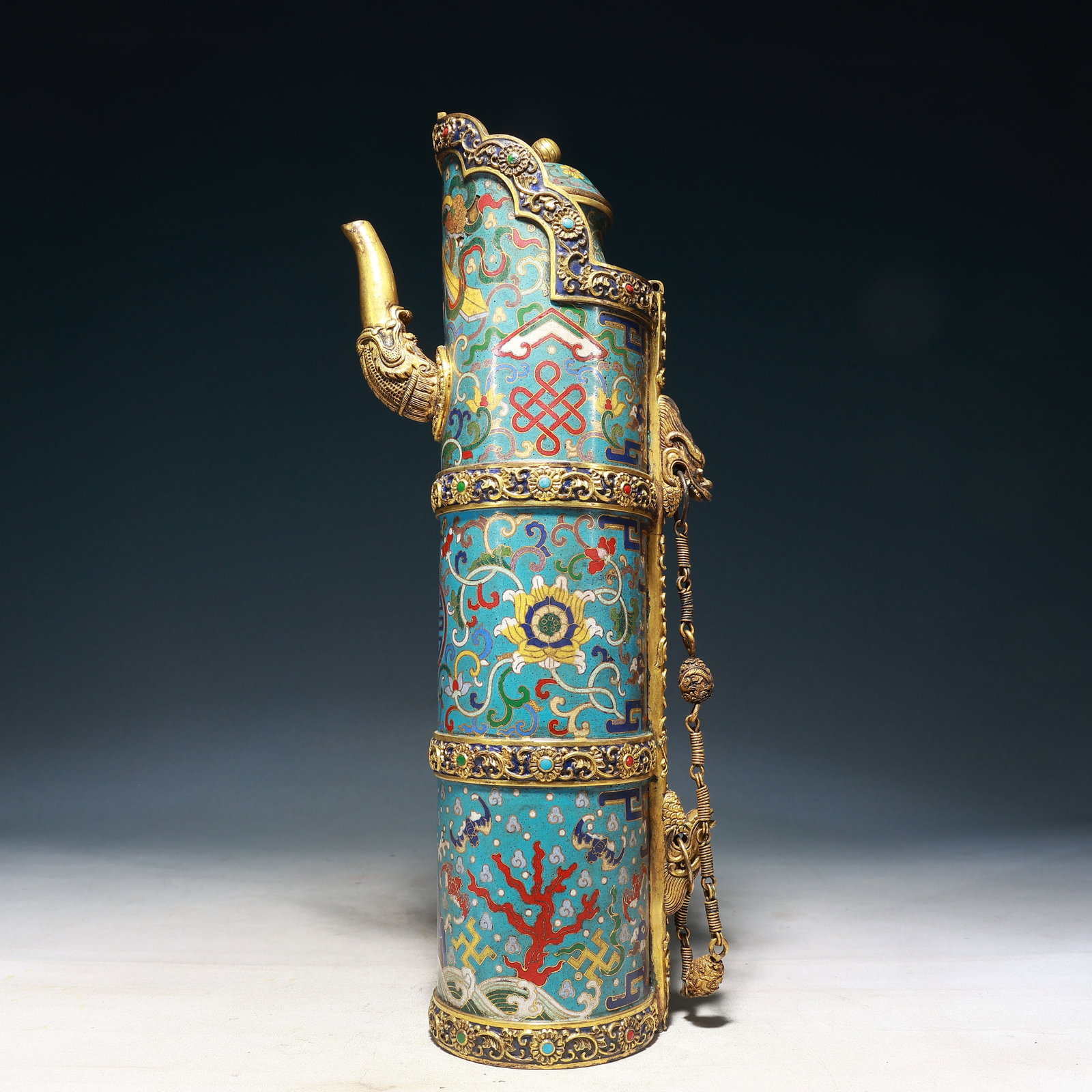 A Huge Cloisonne Lotus Auspicious Cloud and Bats Pattern Ewer: A Huge Cloisonne Lotus Auspicious Cloud and Bats Pattern Ewer,Qing Dynasty, China,Qianlong Four-character Mark,Size:7.9inx4.3inx17.5in,Weight:3750g 景泰蓝缠枝莲