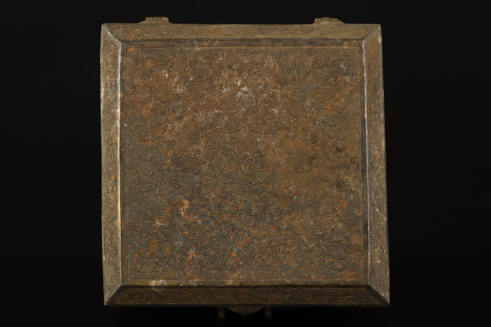 An Exquisite Bronze Lotus Pattern Box - 7