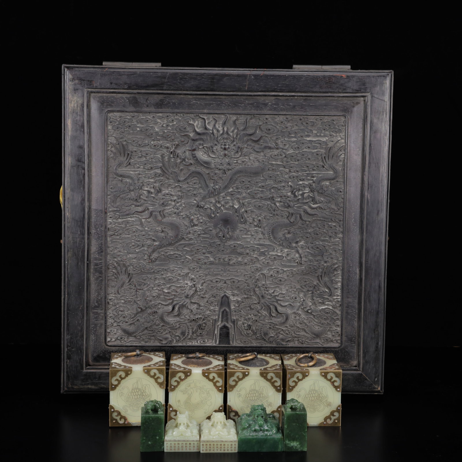A Set of Exquisite Jasper Auspicious Beast Pattern Seals: A Set of Exquisite Jasper Auspicious Beast Pattern Seals,Qing Dynasty, China,With Mark,Size:(Auspicious Beast)3inx3in,(Seal)2.4inx2.3inx1.6in,Weight:g 一套碧玉瑞兽&