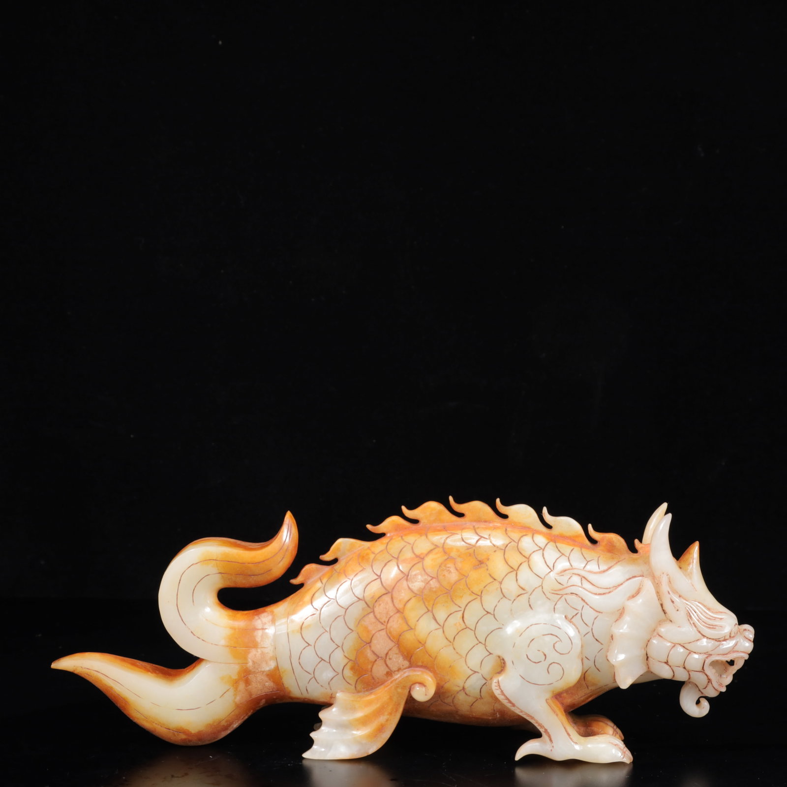 An Exquisite White Jade Auspicious Beast Ornament: An Exquisite White Jade Auspicious Beast Ornament,Qing Dynasty,China,Size:10.6inx1.8inx3.9in,Weight:1300g 白玉瑞兽摆件,中国清代