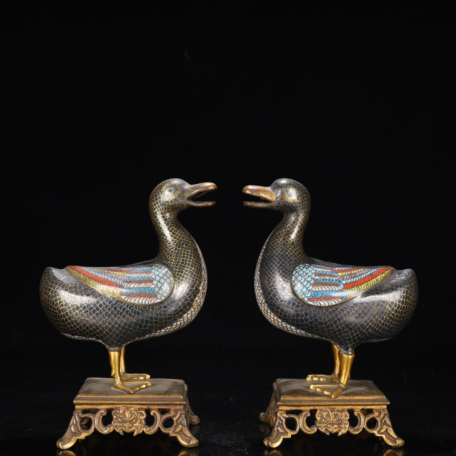 A Pair of Cloisonne 'Duck' Ornaments (1 of 9)