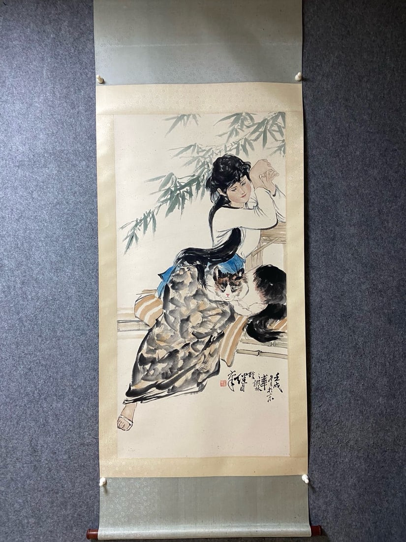 An Exquisite Chinese Vertical Scroll Ink Painting of Figure on Paper: An Exquisite Chinese Vertical Scroll Ink Painting of Figure on Paper,Liu Jiyou,Size:53.5inx26.8in 一幅中国水墨人物画立轴,刘ń