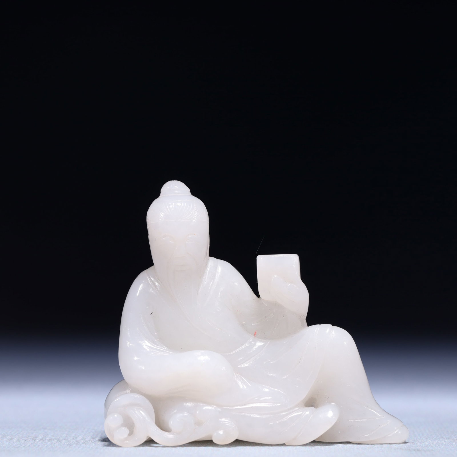 An Exquisite White Jade Figure Ornament: An Exquisite White Jade Figure Ornament,Qing Dynasty,China,Size:3inx0.8inx2.6in,Weight:106.8g 白玉人物摆件,中国清代