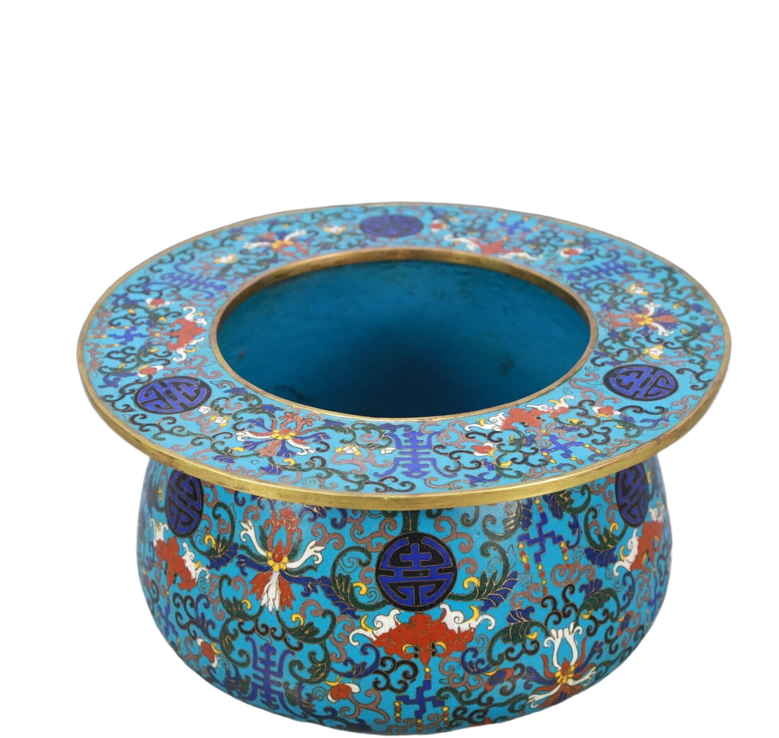 An Exquisite Cloisonne Bats and Peach Pattern Jar: An Exquisite Cloisonne Bats and Peach Pattern Jar,Qing Dynasty,China,Qianlong Four-character Mark,Size:9.6inx4.9in,Weight:2050g 景泰蓝福寿纹罐,中国