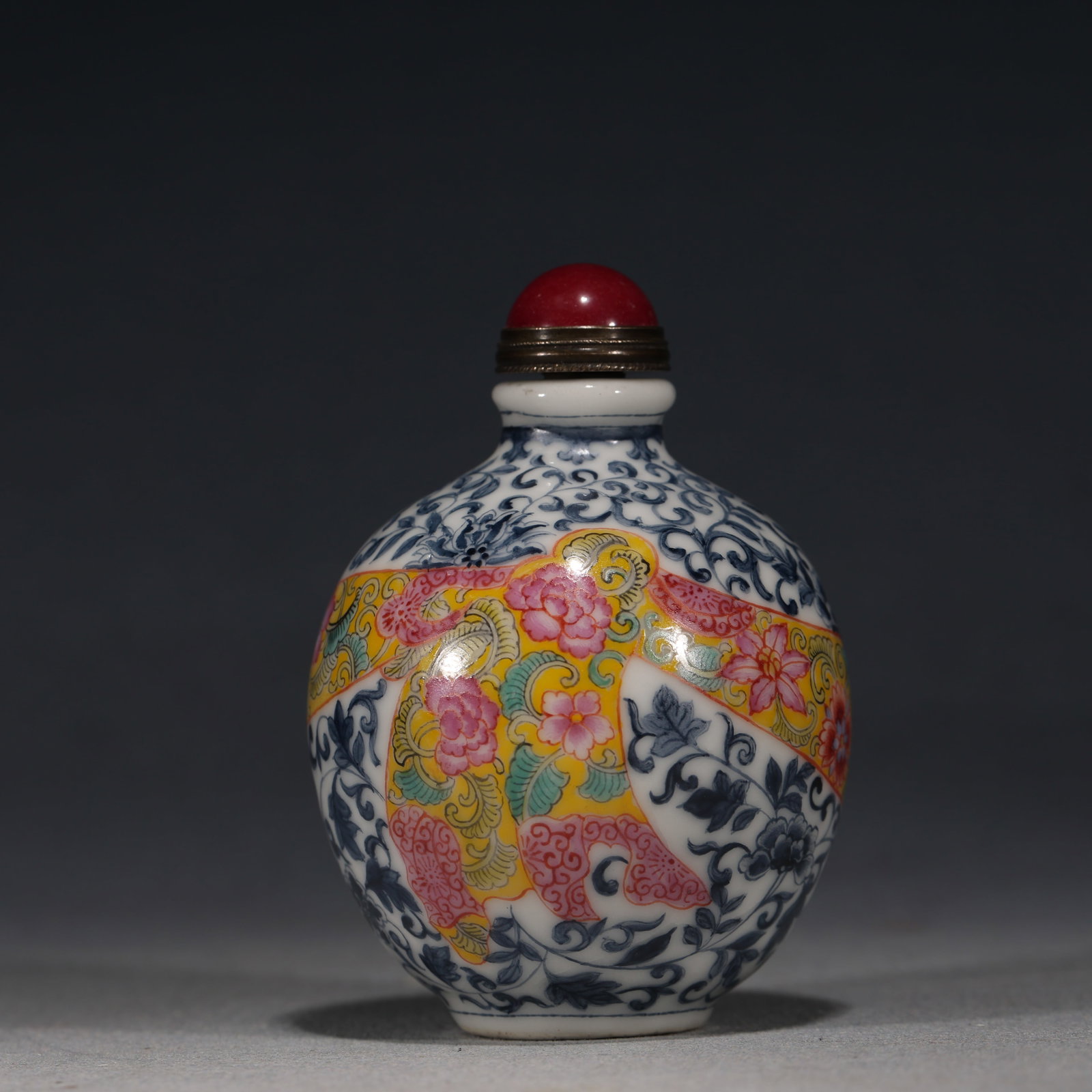 An Exquisite Blue and White Interlocking Iron-Red Cloud Dragon Porcelain Snuff Bottle: An Exquisite Blue and White Interlocking Iron-Red Cloud Dragon Porcelain Snuff Bottle,Qing Dynasty,China,Qianlong Four-character Mark,Size:1.8in×1.8in×3in 青花缠枝
