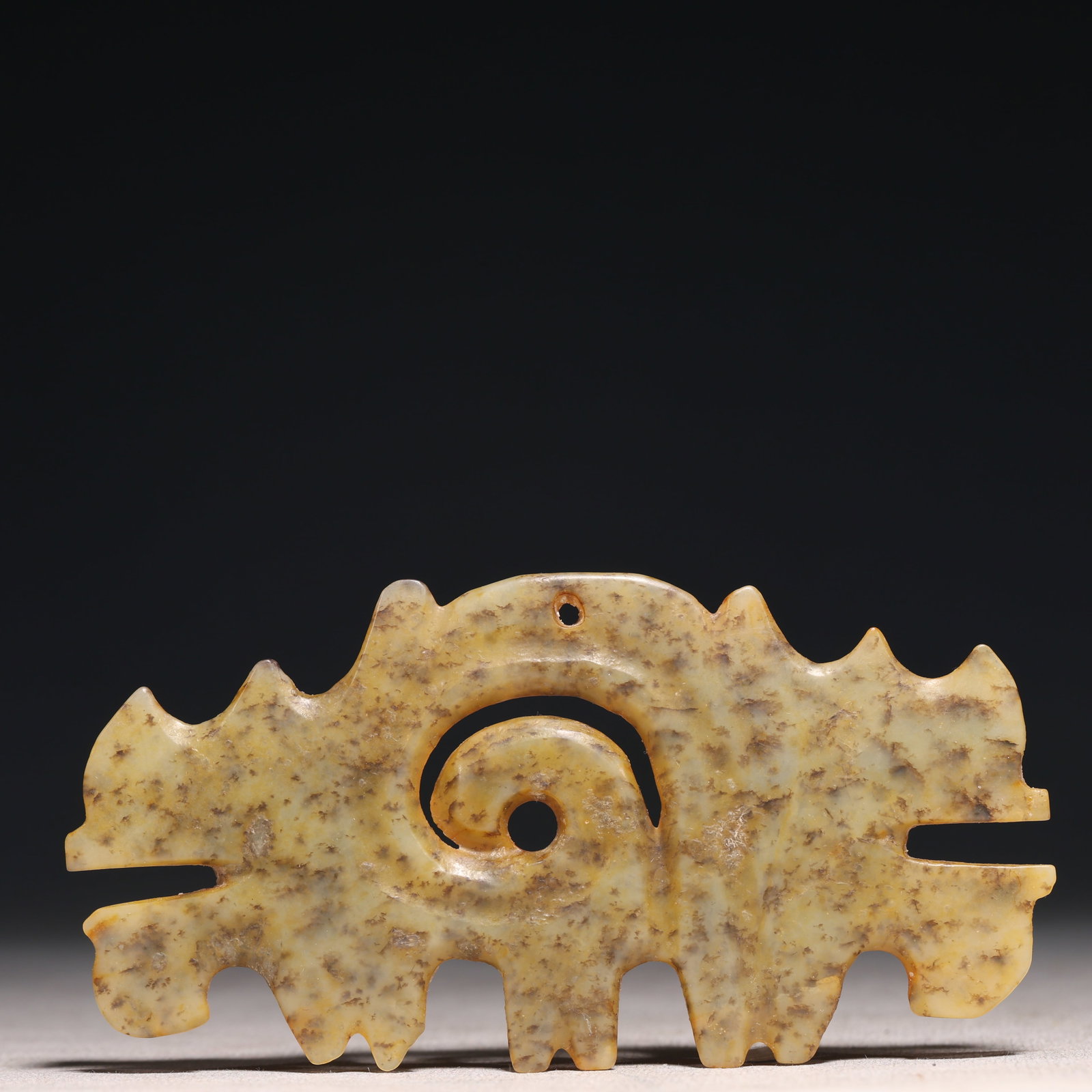 An Archaic Hongshan Culture Greenish Jade Pendant: An Archaic Hongshan Culture Greenish Jade Pendant,Ancient Time, China,Size:4.5inx2.4in,Weight:49g 红山文化青白玉挂件,中国新ĳ