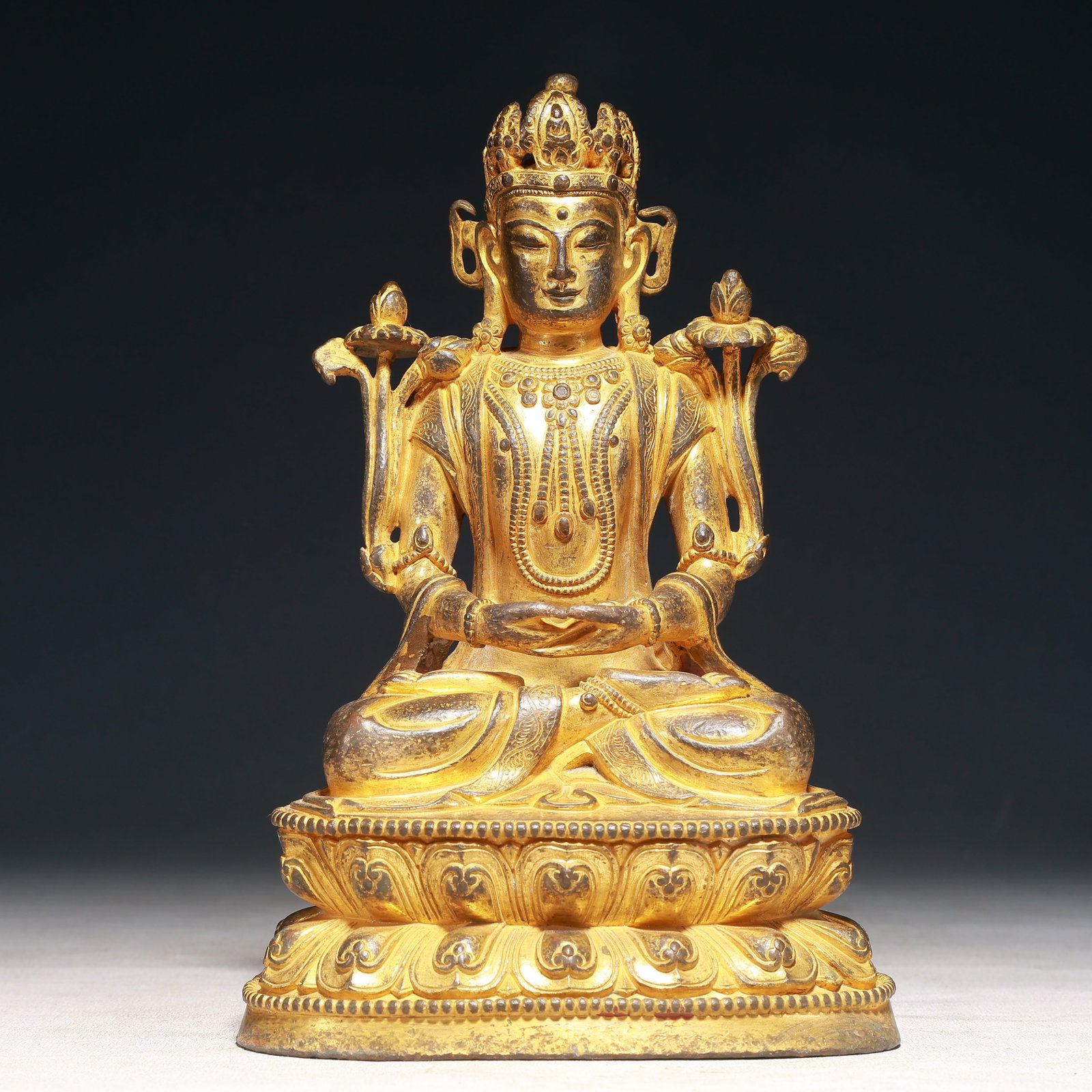 A Solemn Gilt Bronze Statue of Tara: A Solemn Gilt Bronze Statue of Tara,Qing Dynasty,China,Size:5.9inx4.3inx9.1in,Weight:1900g 铜鎏金度母像,中国清代