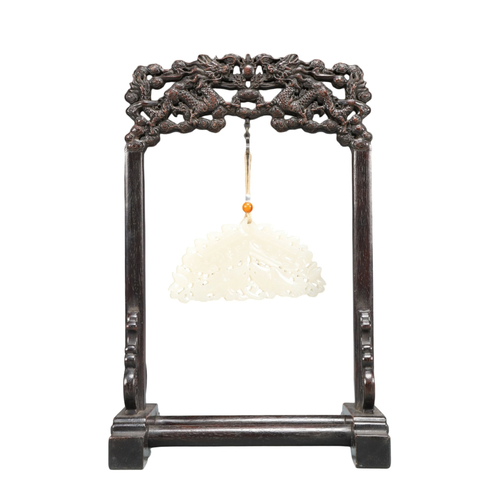 A Precious White Jade Dragon Pattern Ornament: A Precious White Jade Dragon Pattern Ornament,Qing Dynasty, China,Size:7.3inx4.7inx11.4in Weight:450g 白玉龙纹摆件,中国清代