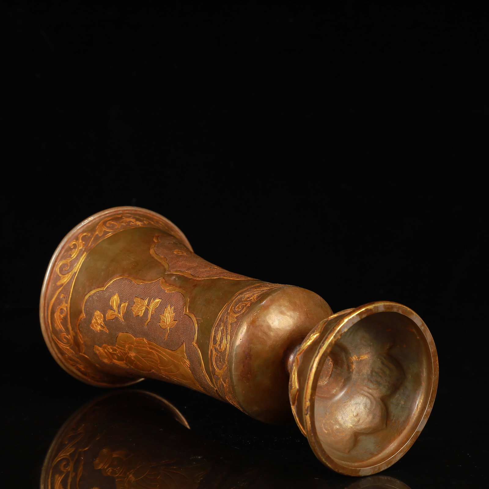 An Exquisite Gilt Silver Figure Pattern Cup - 10