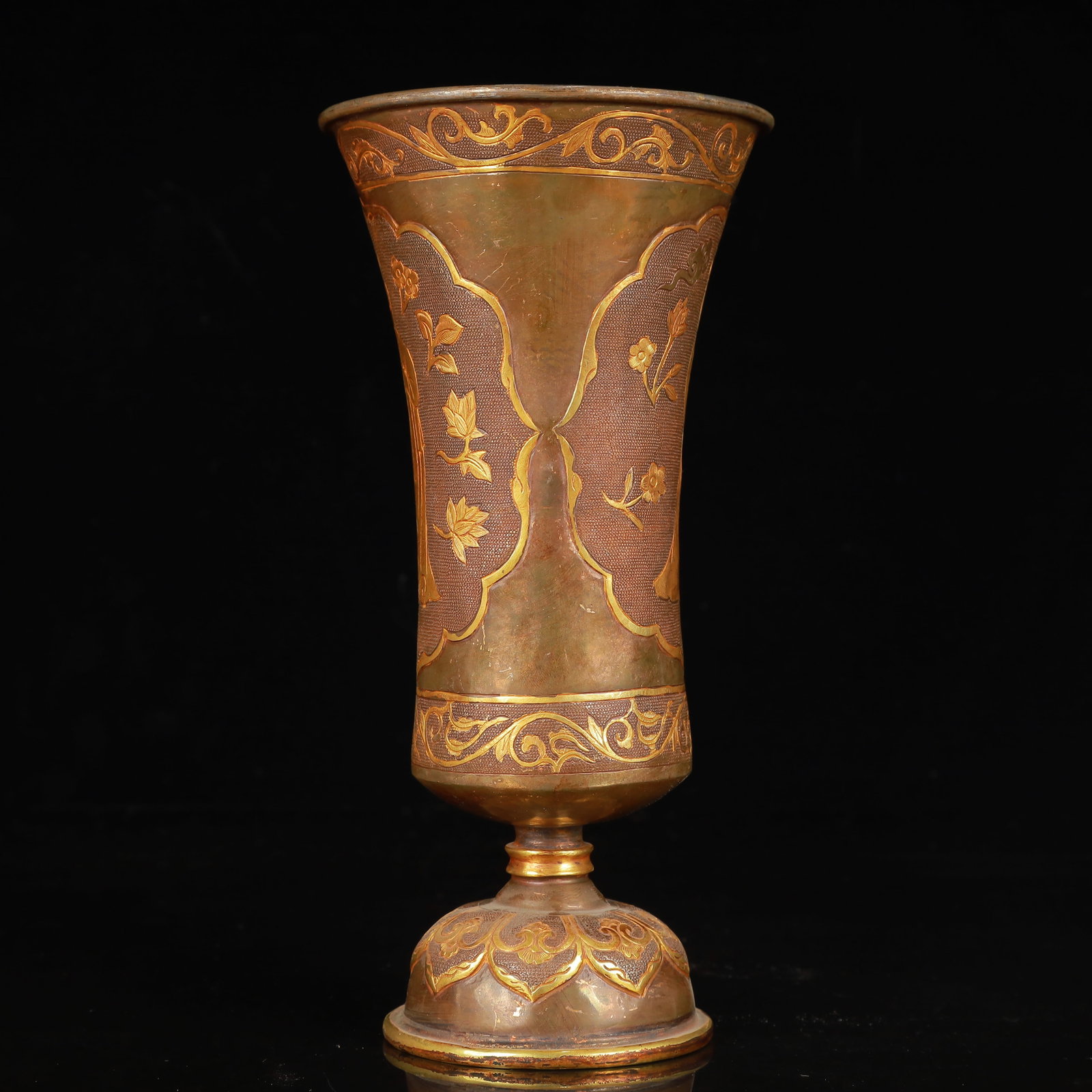 An Exquisite Gilt Silver Figure Pattern Cup - 8