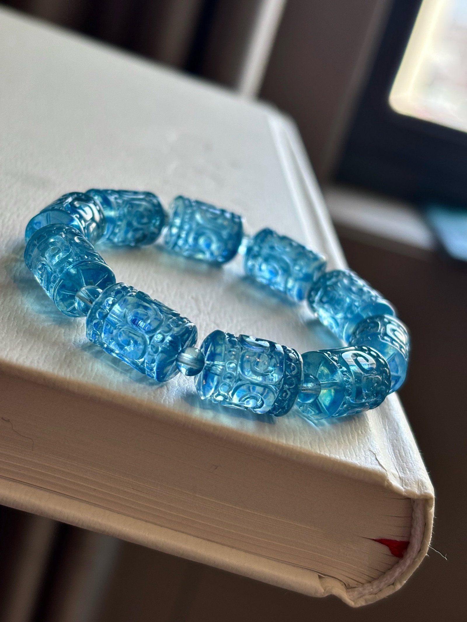 An Exquisite Aquamarine Bracelet: An Exquisite Aquamarine Bracelet,Size:10.8mmx15mm,Weight:33.3g 海蓝宝手串