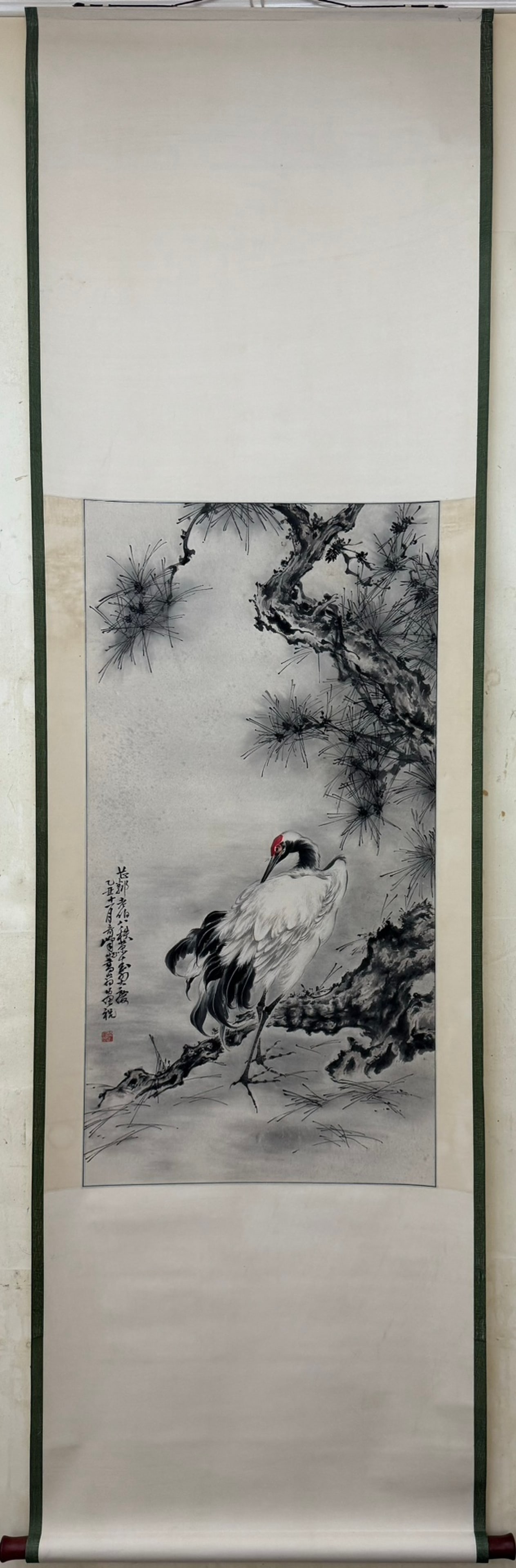 A Chinese Vertical Scroll Ink Painting of Pine and Crane on Paper: A Chinese Vertical Scroll Ink Painting of Pine and Crane on Paper,Gao Qifeng,Size:39.4inx19.7in 一幅中国水墨松鹤画立轴,高奇