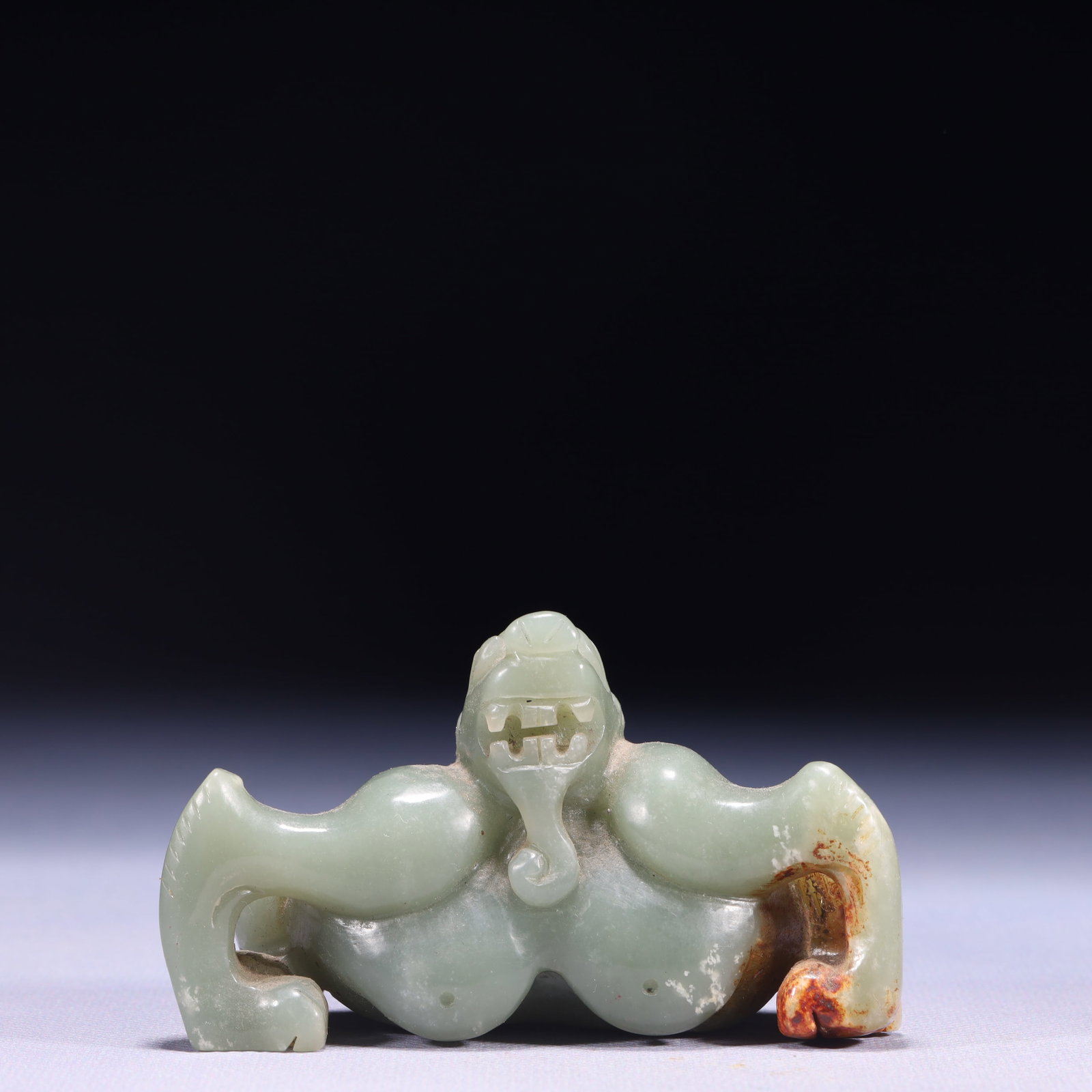 An Exquisite Green Jade Beast Brush Holder: An Exquisite Green Jade Beast Brush Holder,Qing Dynasty,China,Size:3.7inx1.2inx2.2in,Weight:245g 青玉兽笔架,中国清代