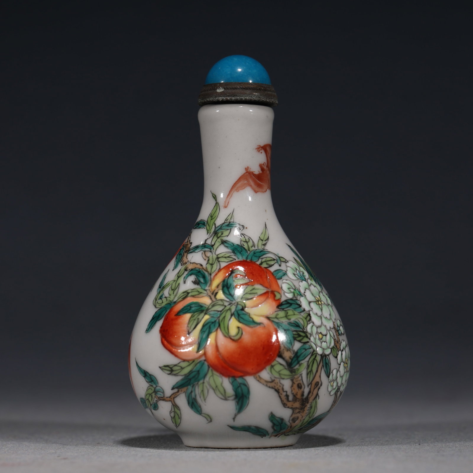 An Exquisite Famille-Rose Bat Peach Fortune Longevity Pattern Snuff Bottle: An Exquisite Famille-Rose Bat Peach Fortune Longevity Pattern Snuff Bottle,Qing Dynasty, China,Qianlong Four-character Mark,Size:1.6in×1.6in×3.1in
