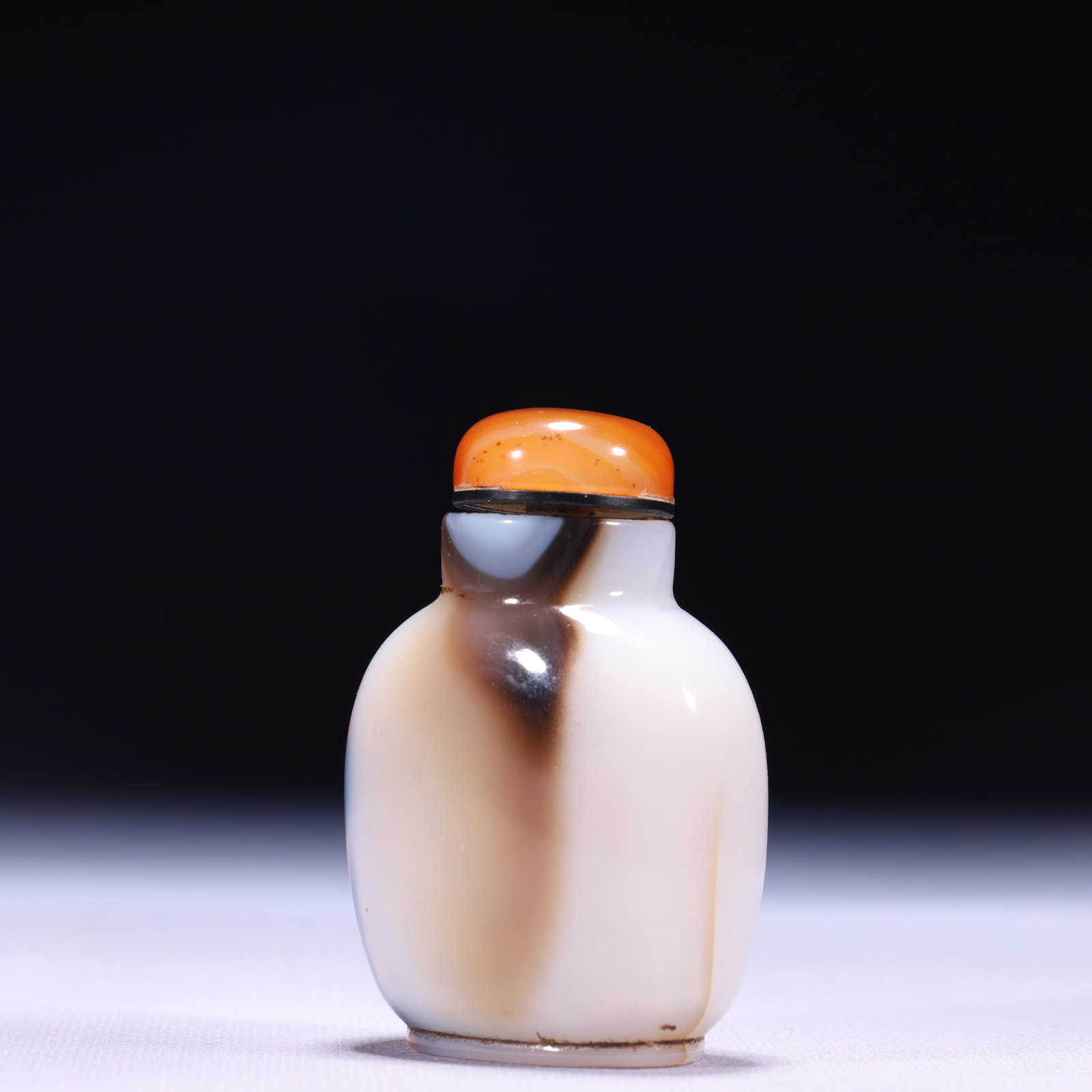 An Exquisite Agate Snuff Bottle - 2