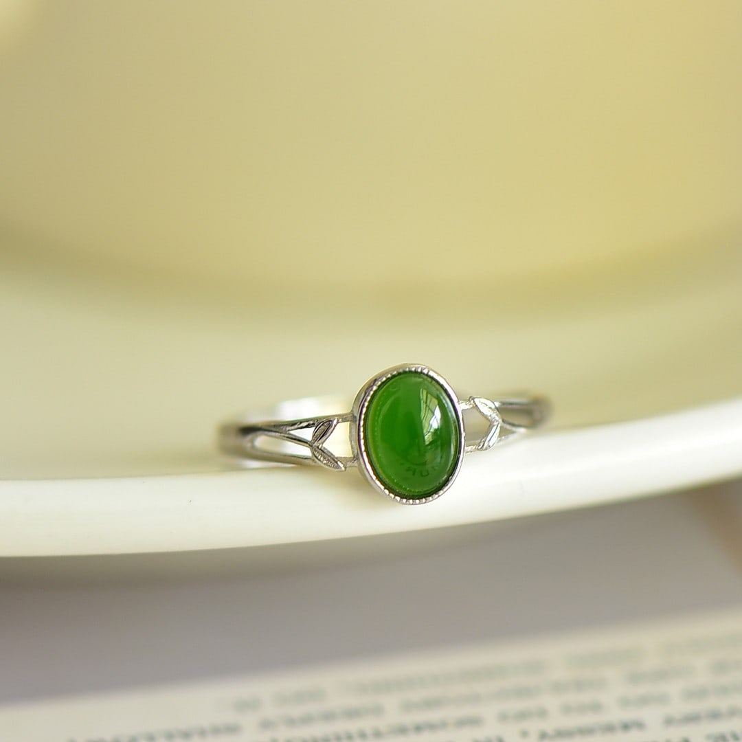 An Exquisite Sterling Silver Inlaid Jasper Ring - 2