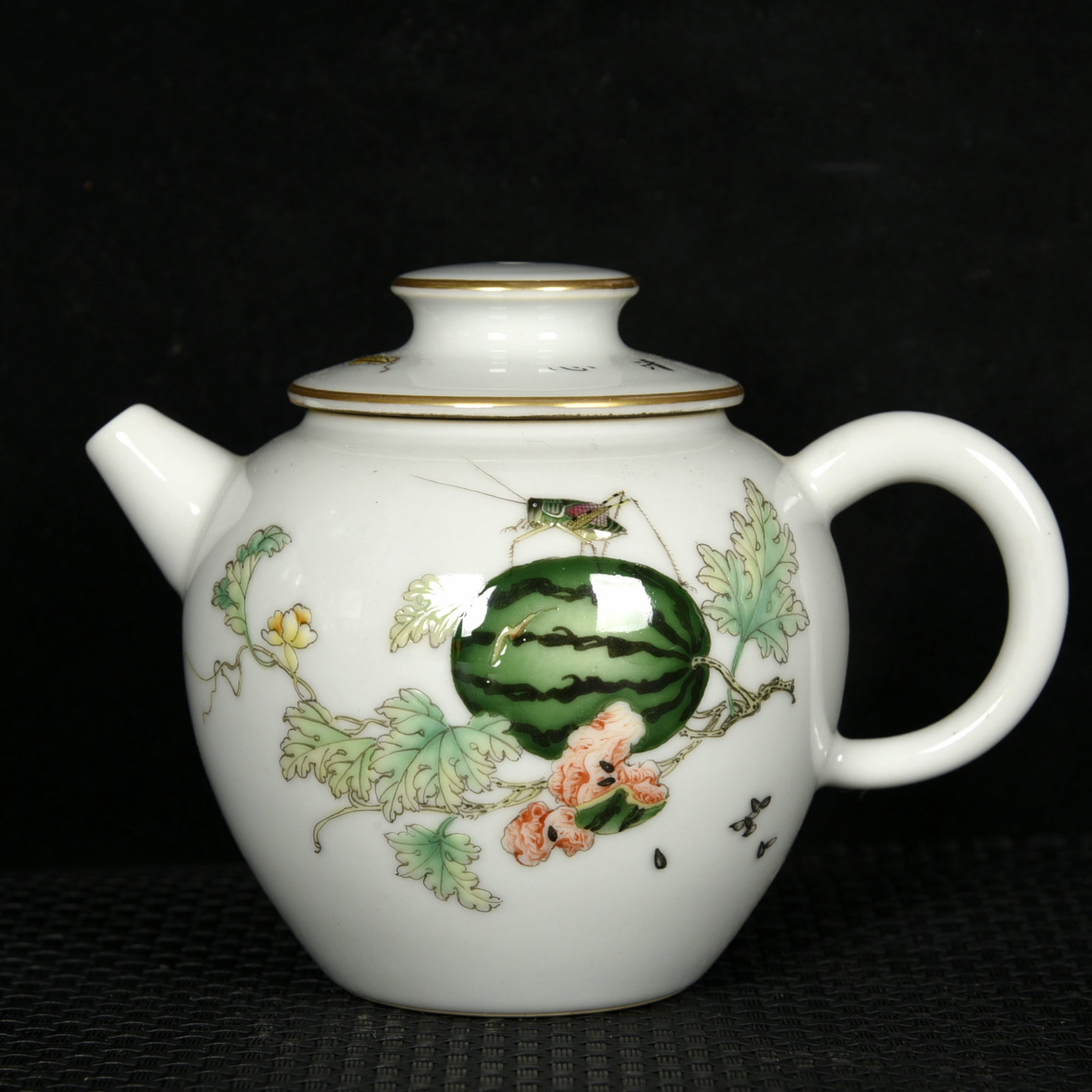 An Exquisite Enamel Painted Gold Insect Pattern Teapot,with poem: An Exquisite Enamel Painted Gold Insect Pattern Teapot,with poem,Qing Dynasty,China,Yongzheng Four-character Mark,Size:3.7inx4.9inx3.5in 珐琅彩描金昆虫纹