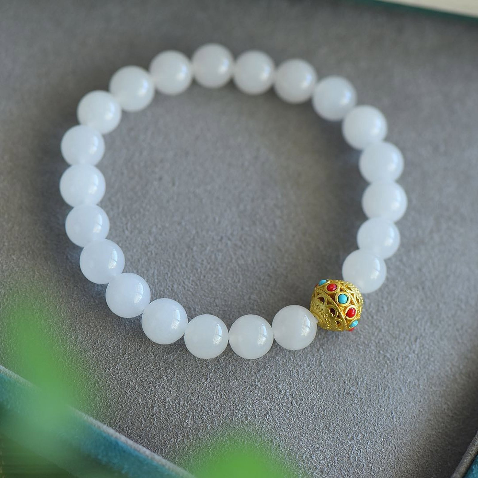 An Exquisite White Jade Bracelets - 2