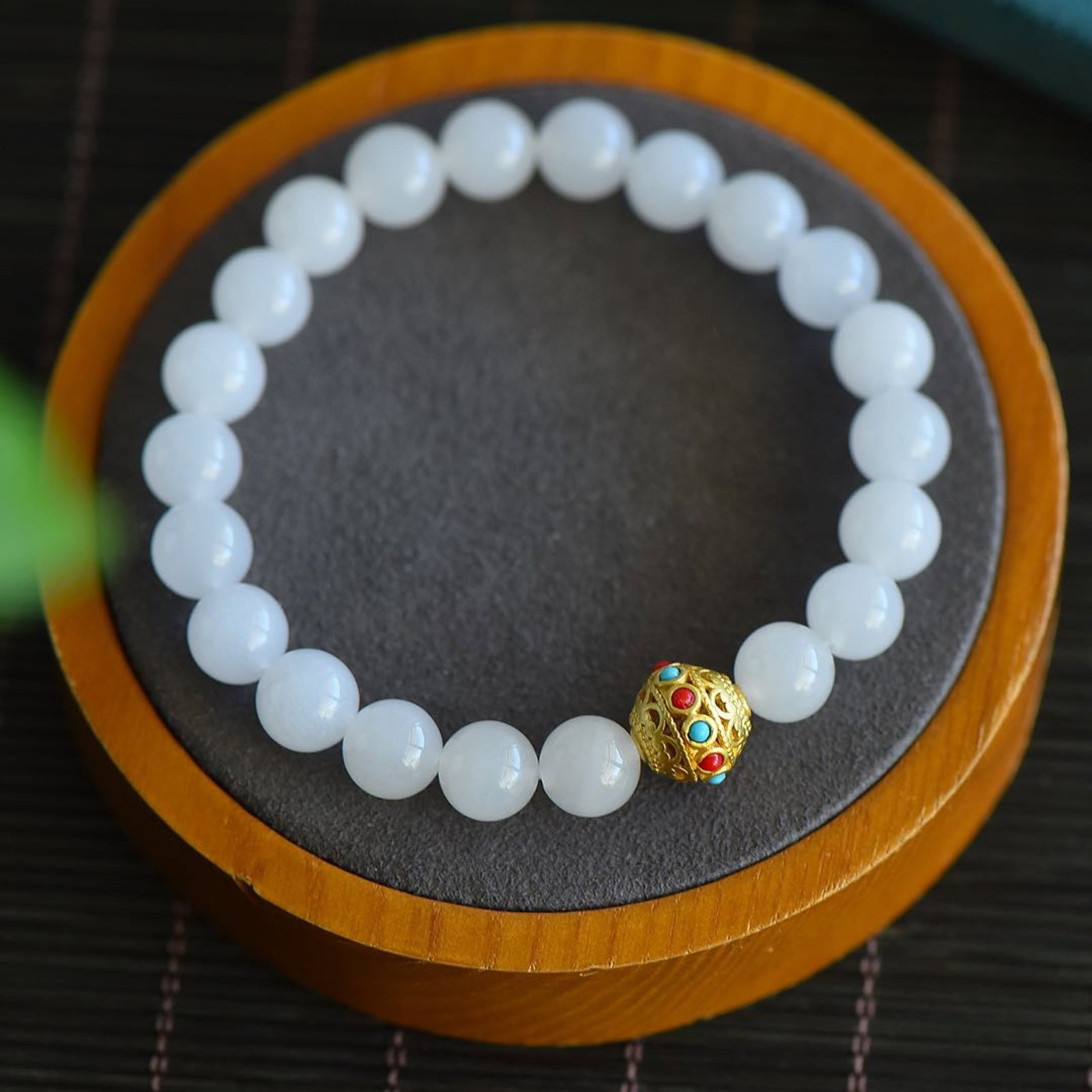 An Exquisite White Jade Bracelets - 5