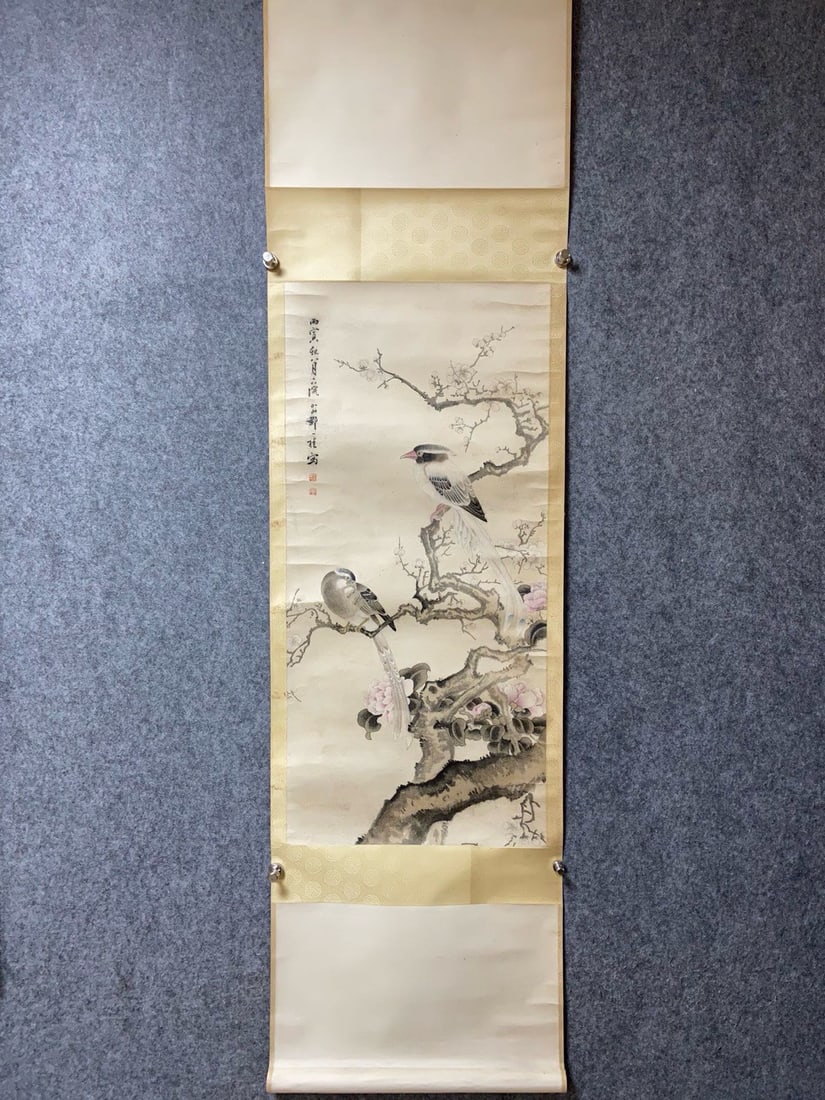An Exquisite Chinese Vertical Scroll Ink Painting of Flower and Bird on Paper: An Exquisite Chinese Vertical Scroll Ink Painting of Flower and Bird on Paper,Zhou Yigui,Size:37inx17.3in 一幅中国水墨花鸟画立轴,Ų