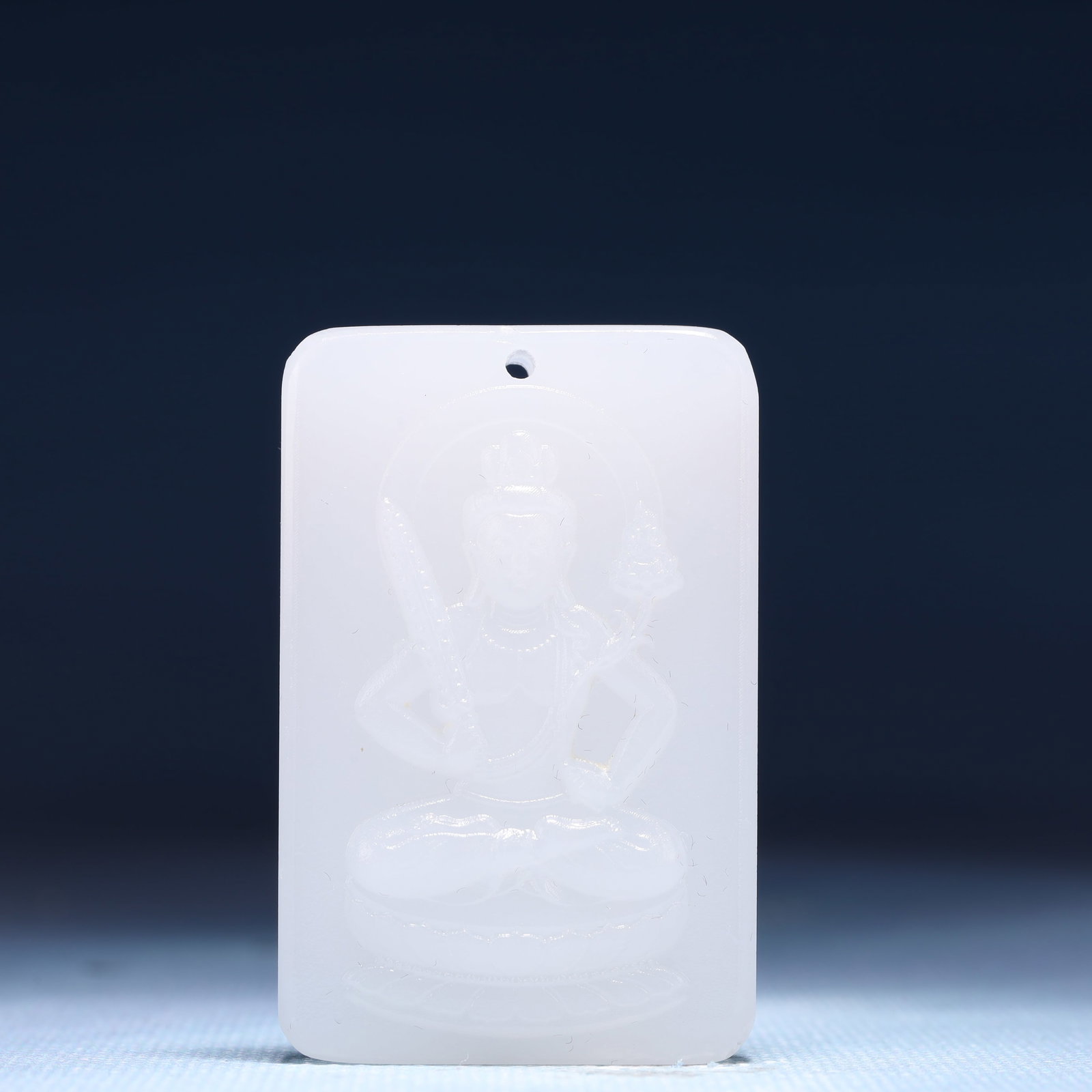An Exquisite White Jade Statue of Manjusri Pendant: An Exquisite White Jade Statue of Manjusri Pendant,Size:1.4inx0.4inx2.2in,Weight:45g 白玉文殊菩萨像牌