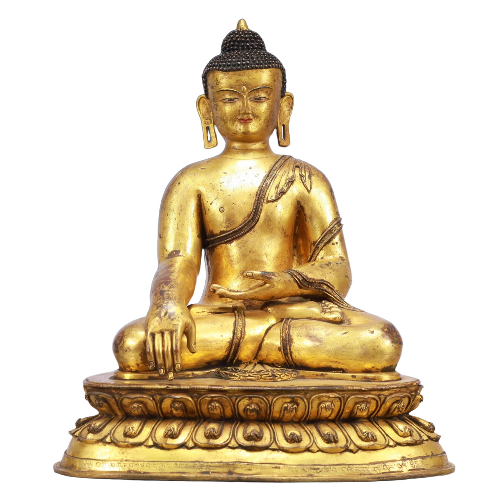 A Solemn Gilt Bronze Statue of Sakyamuni: A Solemn Gilt Bronze Statue of Sakyamuni,Ming Dynasty, China,Size:13.8inx9.4inx17.7in,Weight:13100g 铜鎏金释迦摩尼像,中国明代