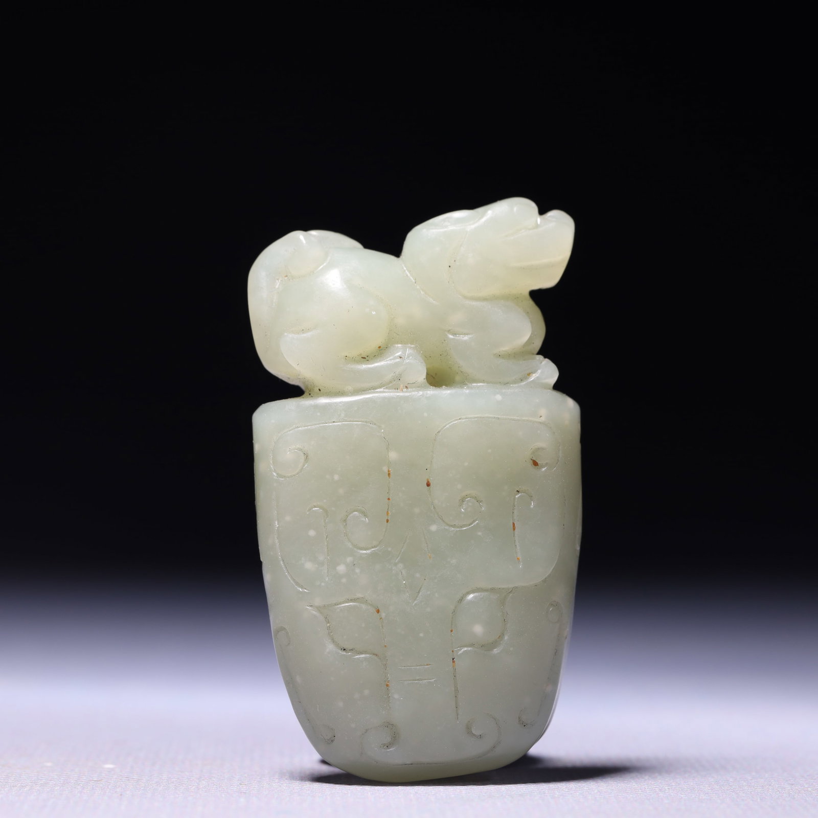 An Exquisite White Jade Beast Ornament: An Exquisite White Jade Beast Ornament,Qing Dynasty,China,Size:1.4inx0.6inx2.4in,Weight:72g 白玉兽摆件,中国清代