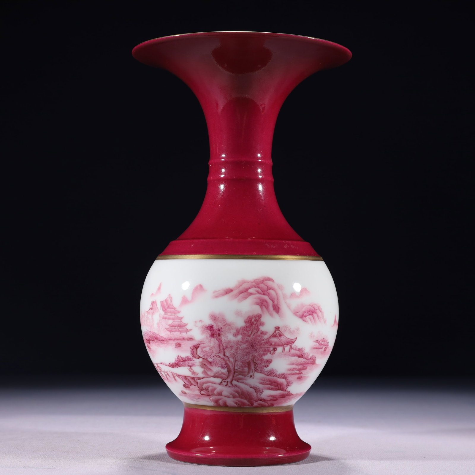 An Exquisite Ruby Red-Glazed Landscape Pattern Vase - 4