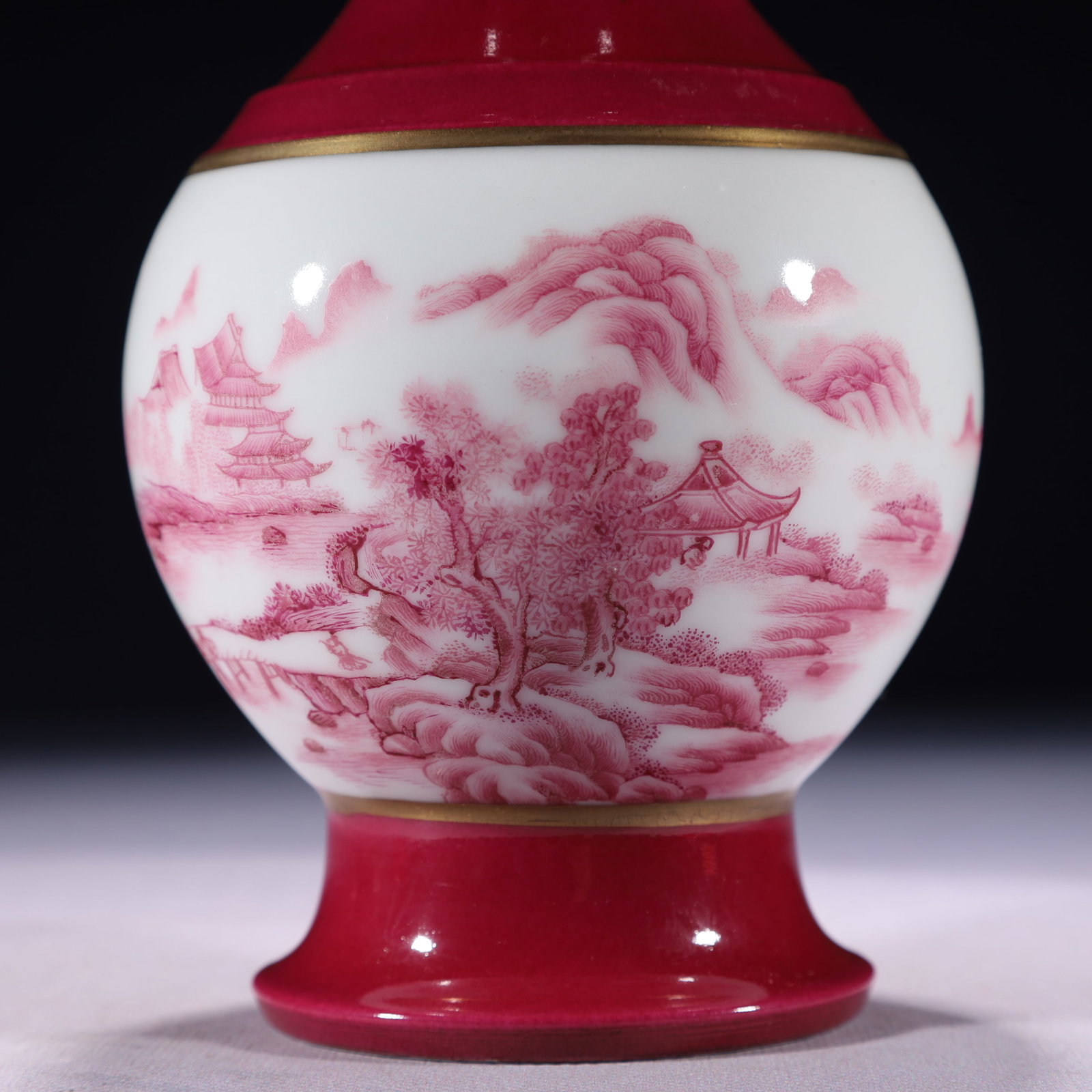 An Exquisite Ruby Red-Glazed Landscape Pattern Vase - 5