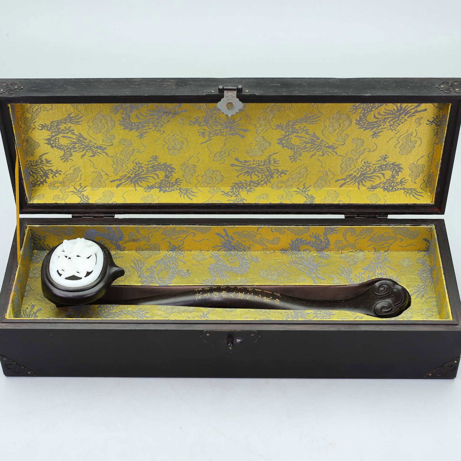 A Rare Zitanwood Inlaid White Jade Hollow Crane Pattern Ruyi,With Poem: A Rare Zitanwood Inlaid White Jade Hollow Crane Pattern Ruyi,With Poem,Qing Dynasty,China,Size:(Box)4.3inx16.5inx5.7in,(Ruyi)13.8inx3.3inx2.8in,Total Weight:1795g 紫檀木镶į