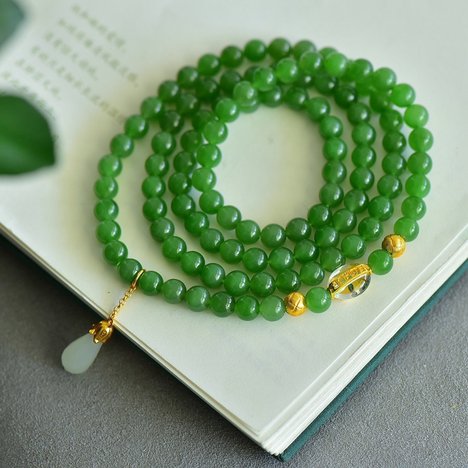 An Exquisite Jasper Bracelets: An Exquisite Jasper Bracelets,Size:6mm 碧玉手串