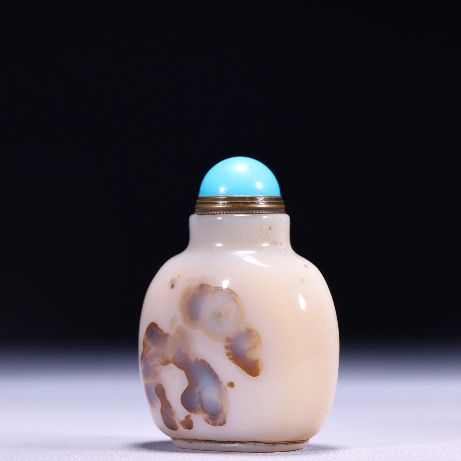 An Exquisite Agate Snuff Bottle - 2