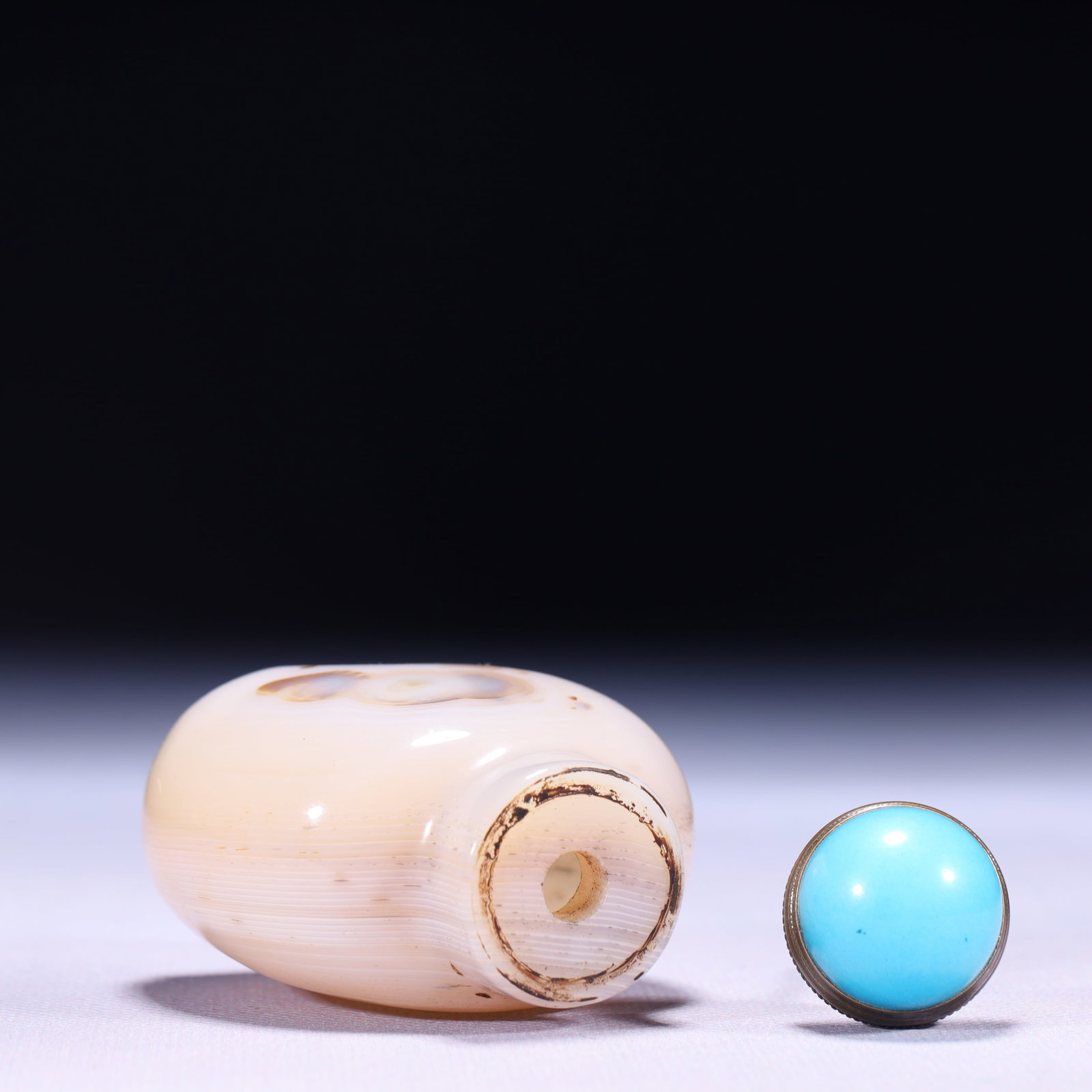 An Exquisite Agate Snuff Bottle - 9