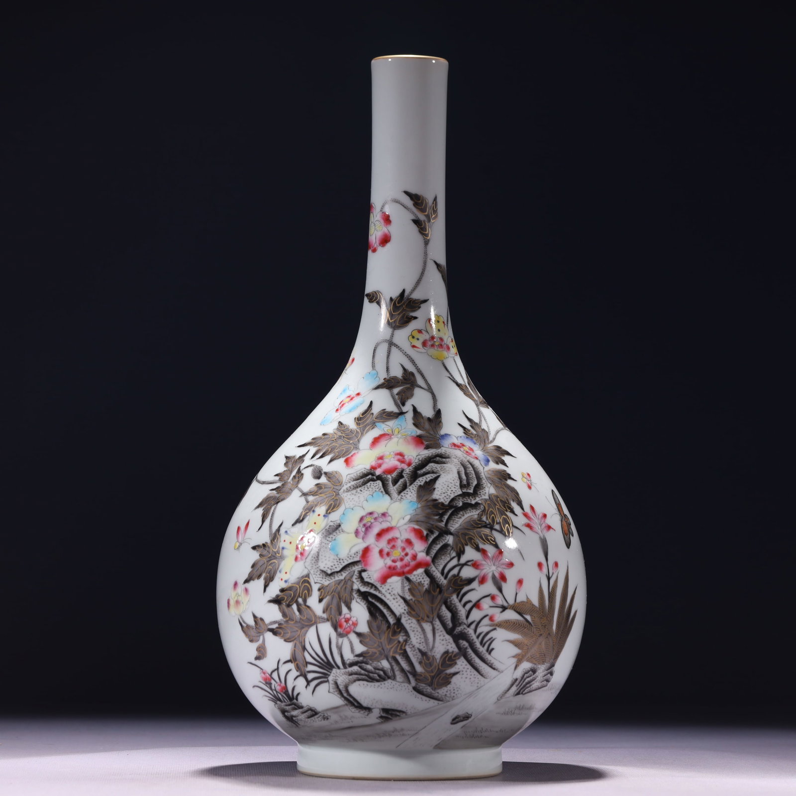 An Exquisite Famille-Rose Painted Gold Flower and Bird Pattern Vase,with poem: An Exquisite Famille-Rose Painted Gold Flower and Bird Pattern Vase,with poem,Qing Dynasty,China,Yongzheng Six-character Mark,Size:6.7inx14.2in,Weight:1600g 粉彩描金花